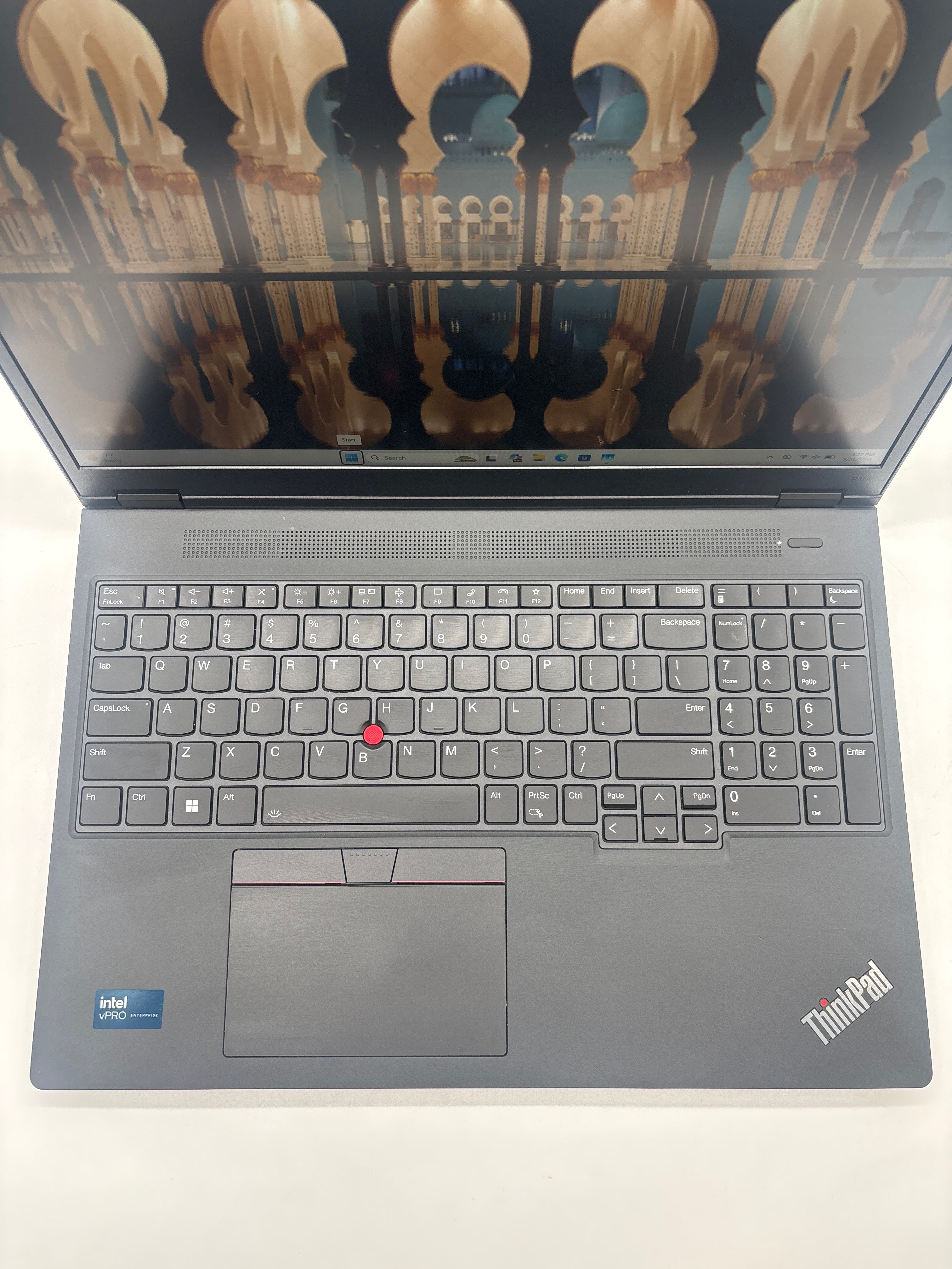 Lenovo ThinkPad P16v Gen 2 Ultra 7 165H 32GB RAM 512GB SSD RTX 2000 Ada  - Warranty