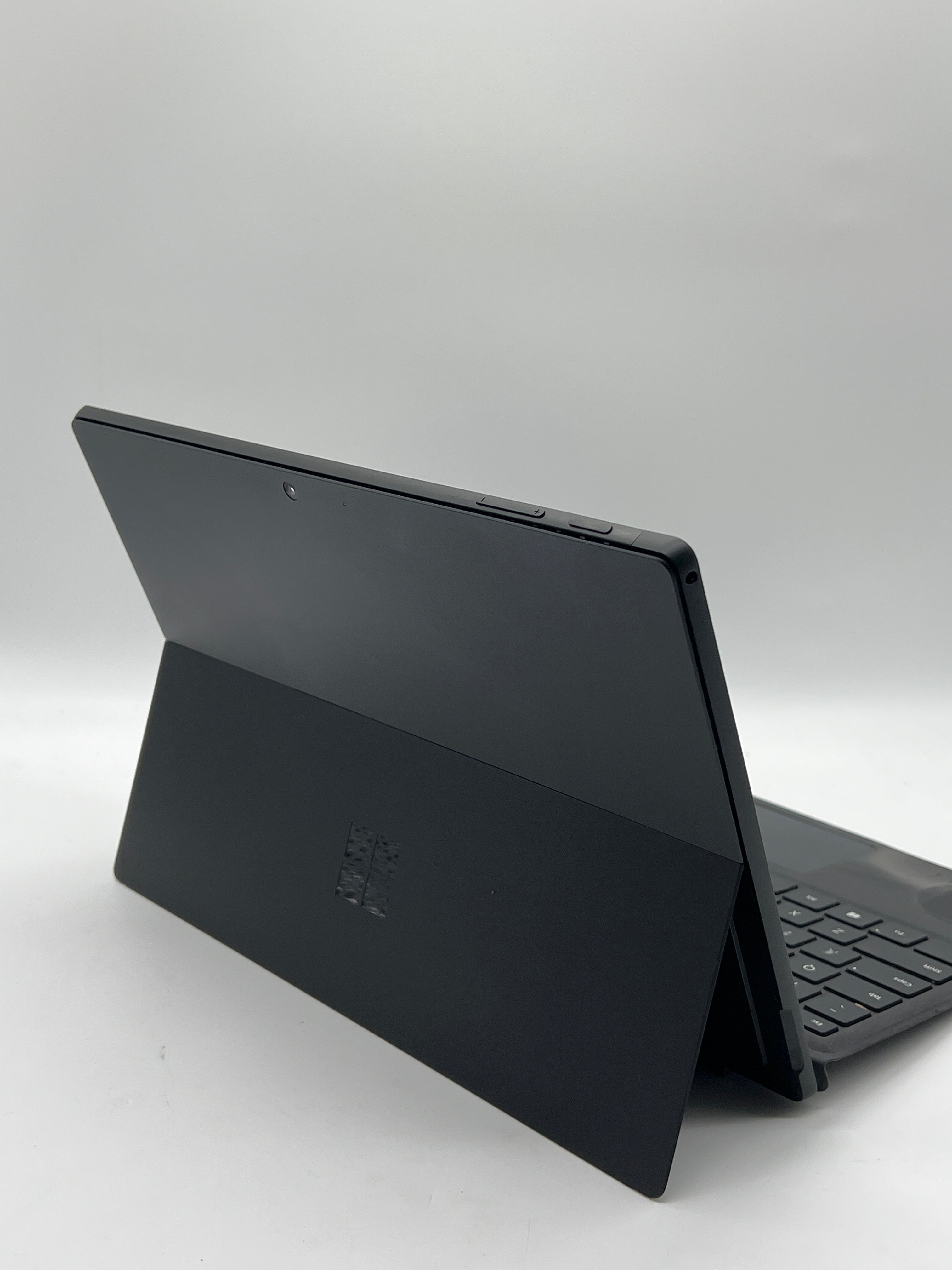 Microsoft Surface Pro 7 Model 1866 12.3 inch Intel Core i5 8gb RAM 256GB SSD - Black