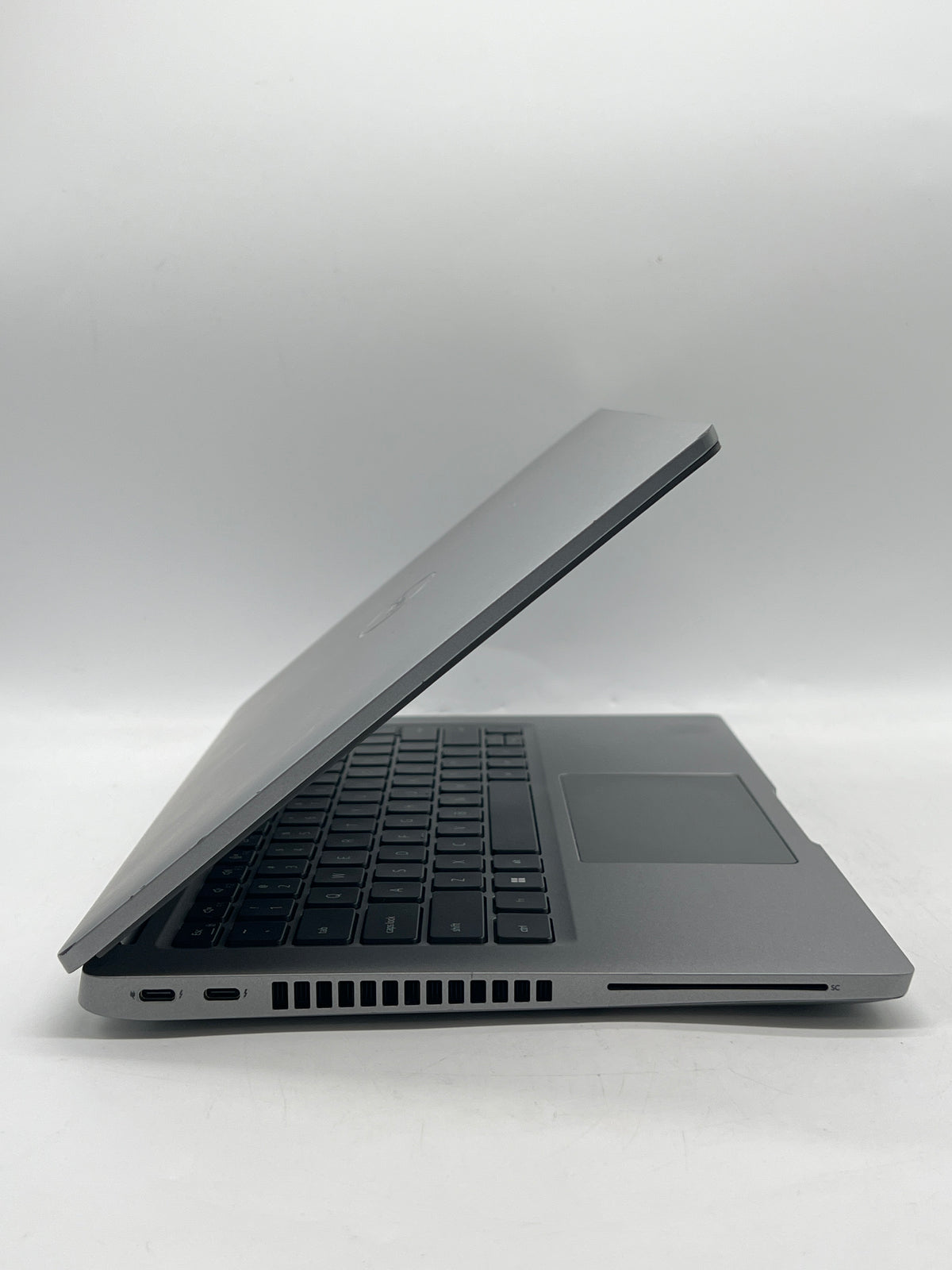 Dell Latitude 5430 13" Intel Core i5-1235U 16GB RAM 256GB SSD Gray - Used