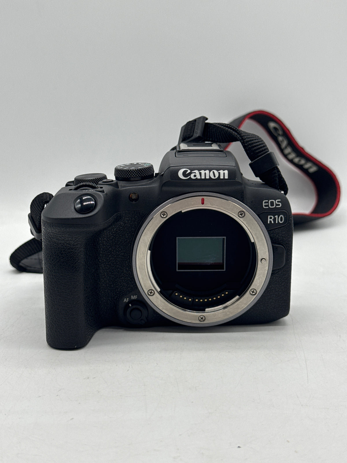 Canon EOS R10 Mirrorless Camera w/ RF-S 18-45mm Lens Black - Used