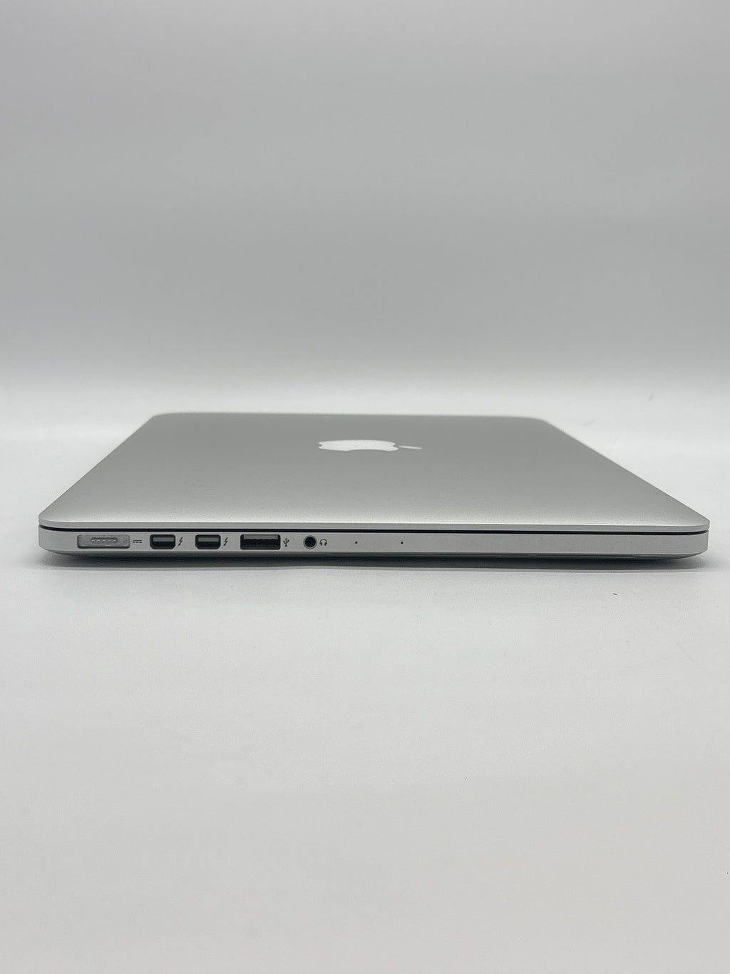 Apple MacBook Pro 13 Inch A1502 2015 i5 8GB RAM 128GB SSD (Cycle Count 60)