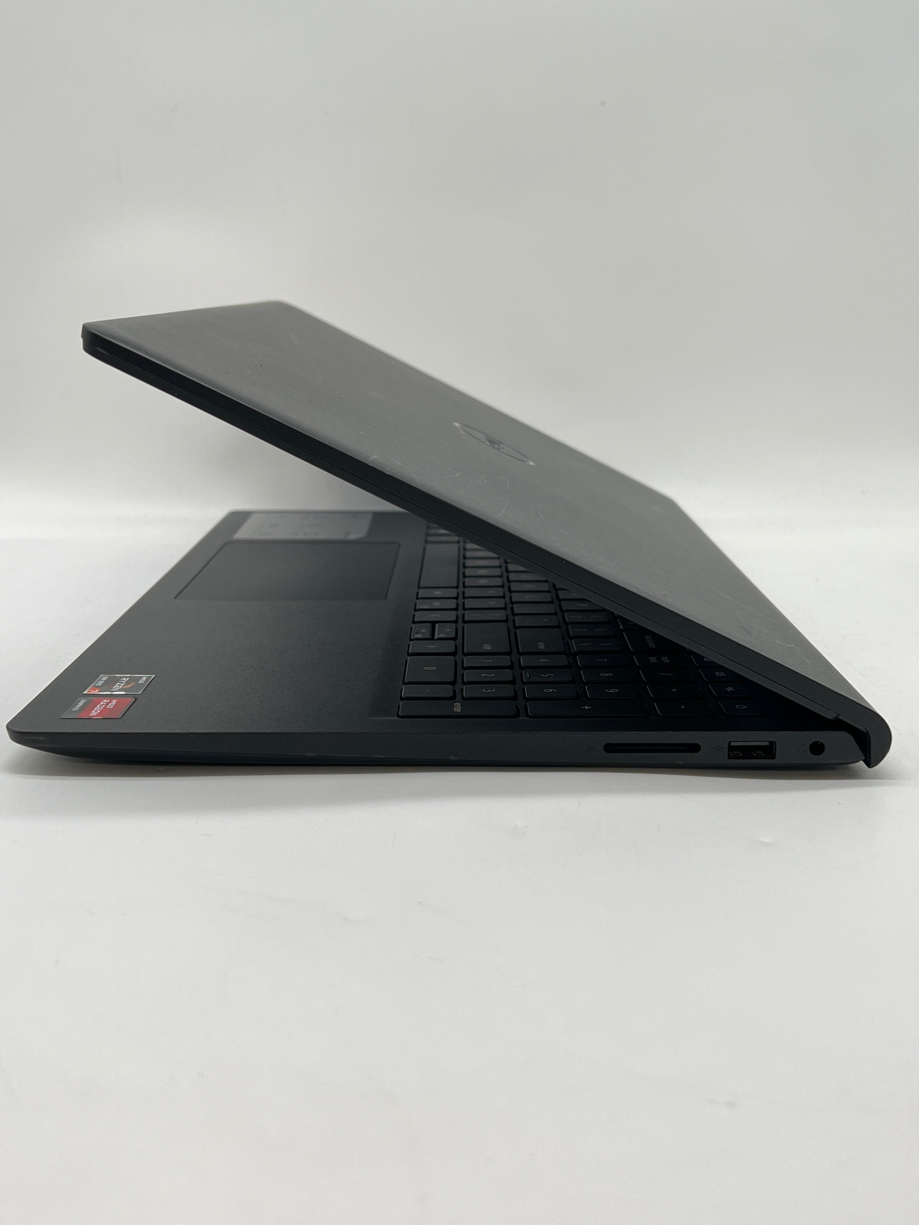 Dell Inspiron 3535 15.6" AMD Ryzen 7 7730U 16GB RAM 512GB SSD Black - For Parts