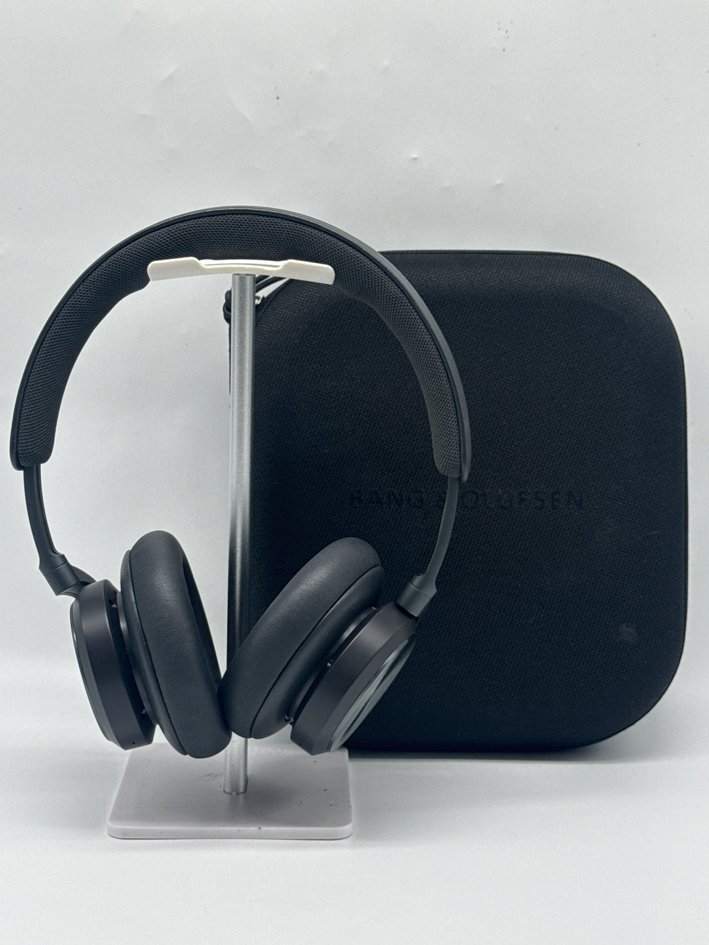 Bang Olufsen Beoplay HX Wireless Over-Ear Headphones Greyish Black - Used