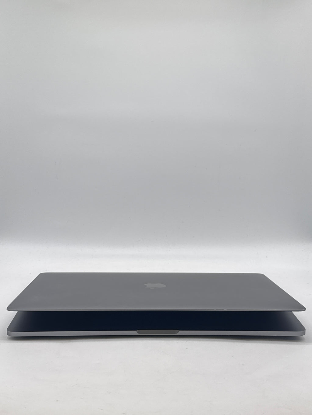 Apple MacBook Pro 15" A1707 2016 Intel Core i7 16GB RAM 1TB SSD - Used