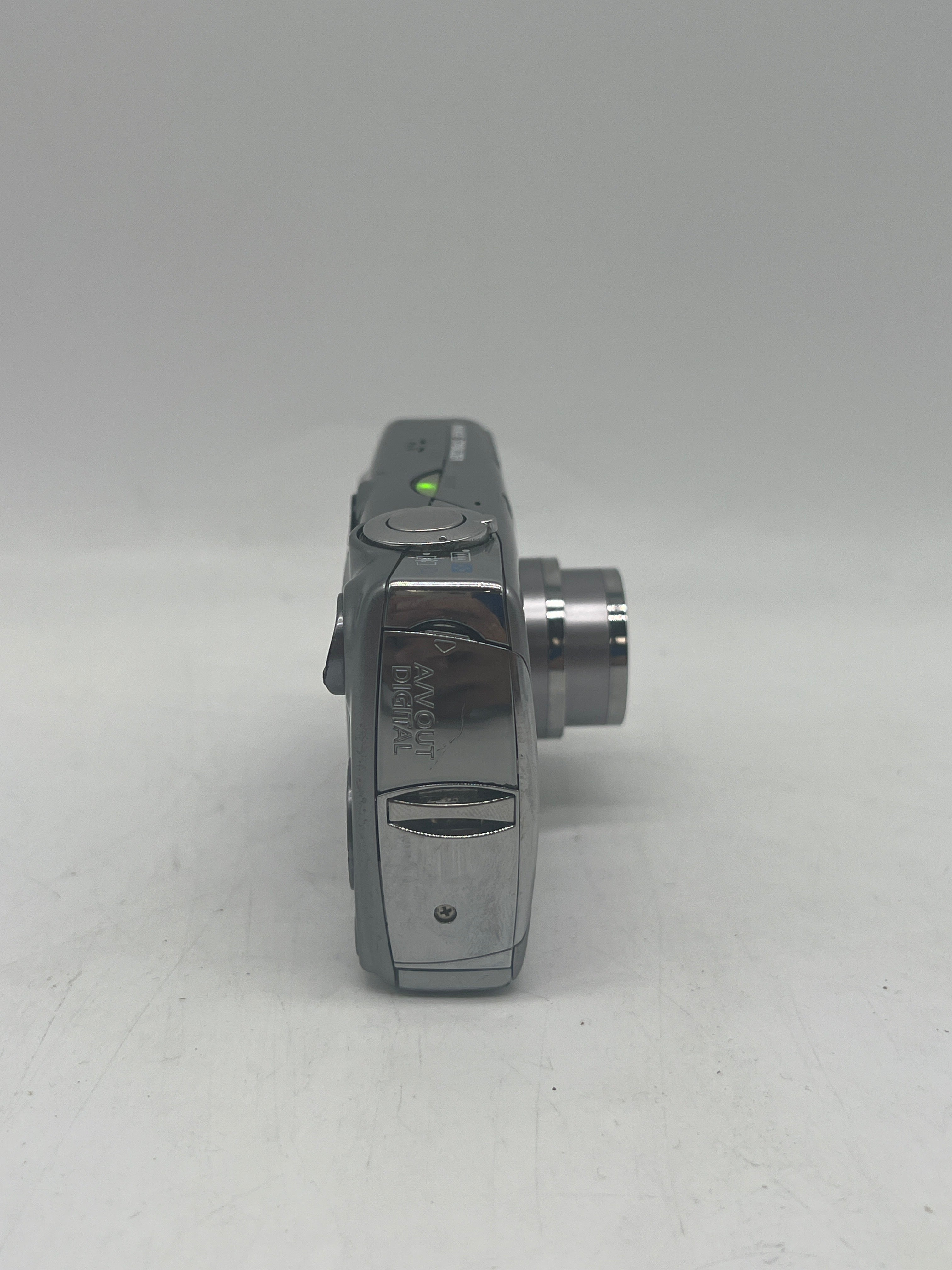 Canon PowerShot SD880 IS 10MP Compact Digital Camera Silver - Used