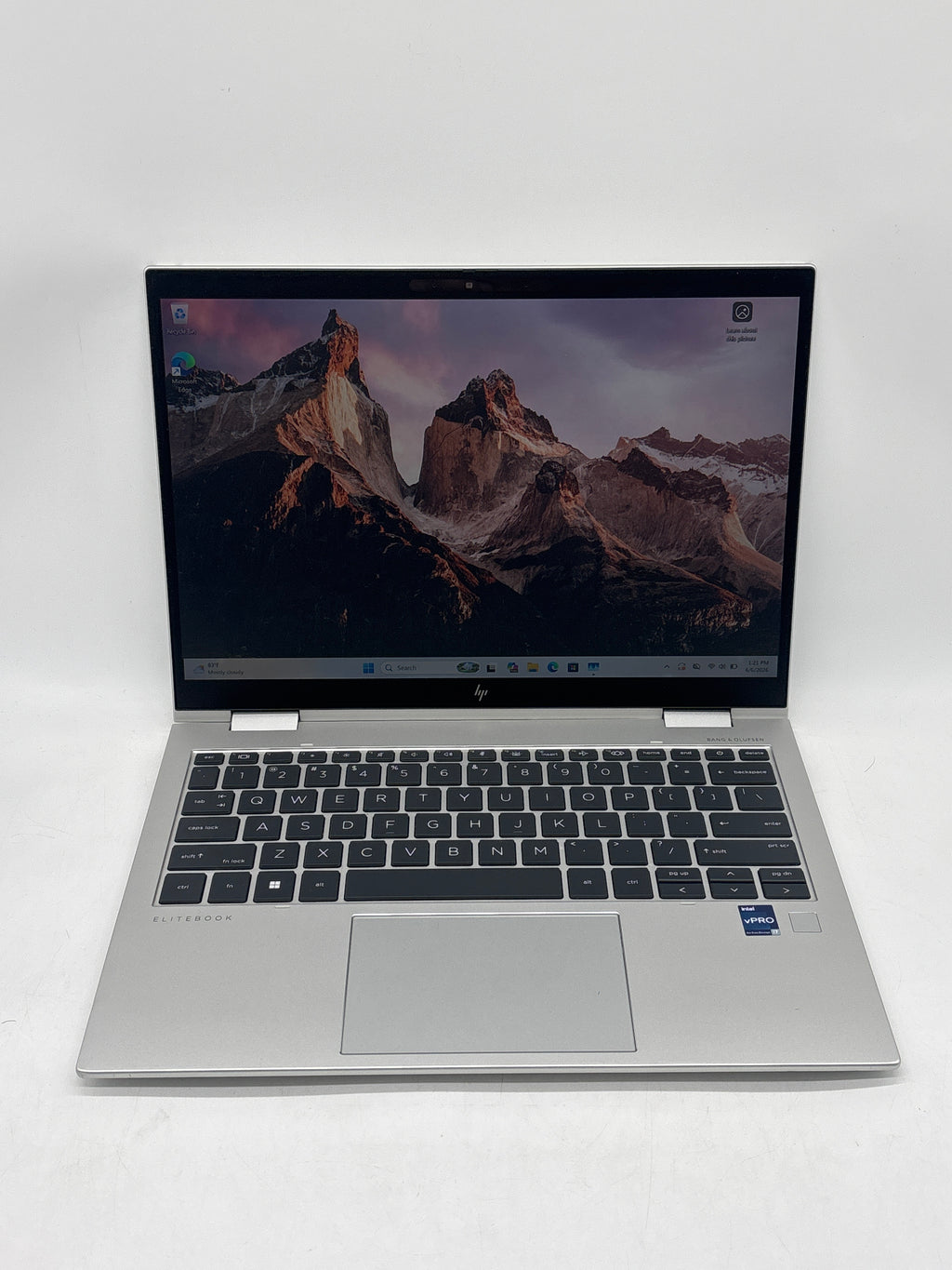 HP ENVY X360 830 G10 i7-1365U 32GB RAM 512GB SSD - Scuffs on Screen