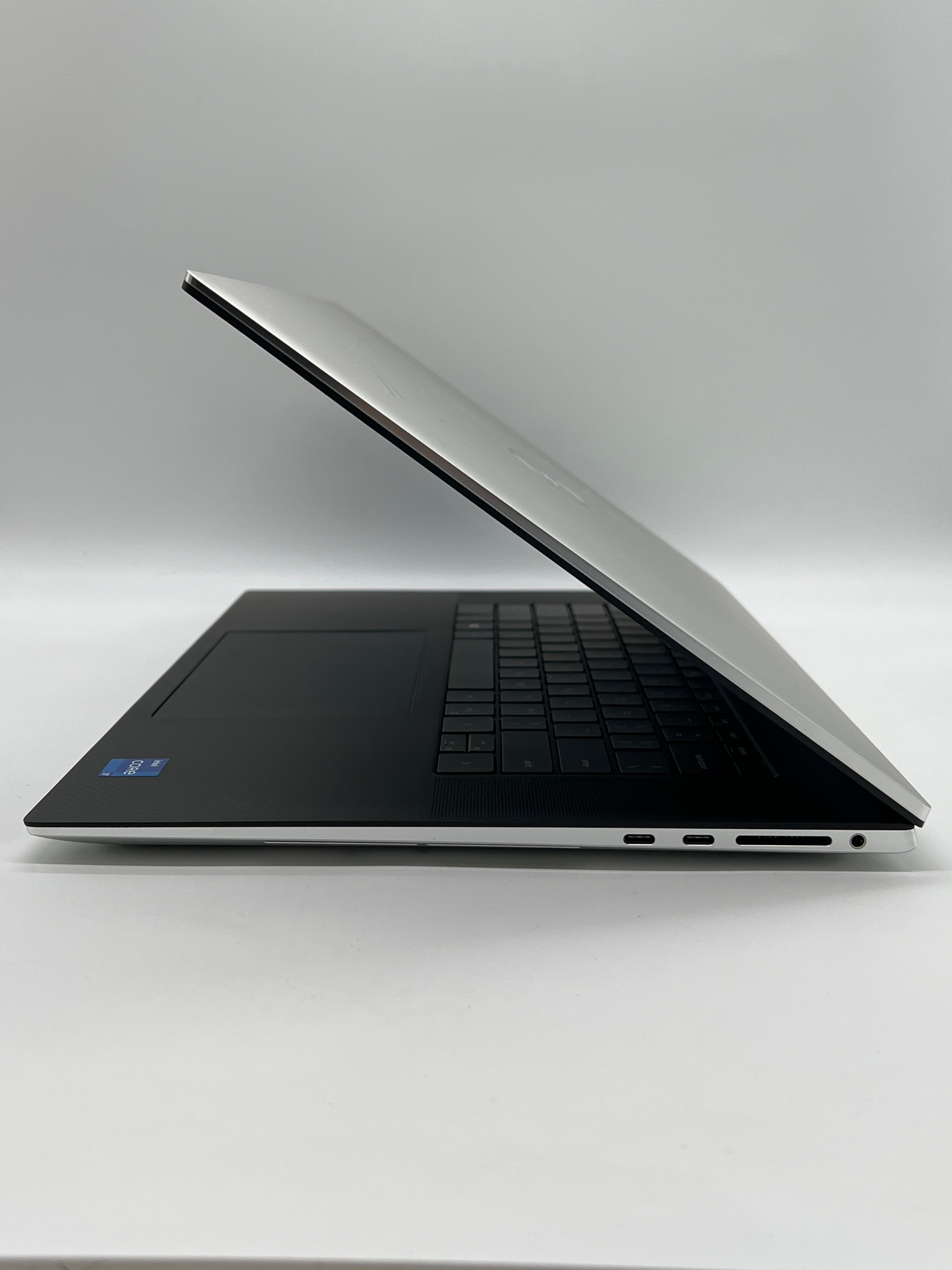 Dell XPS 17 9730 i7-13700H 32GB RAM 1TB SSD RTX 4050