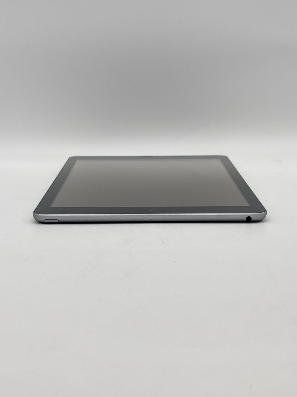 Apple iPad (5th Gen) A1822 32GB Wi-Fi Silver - Bad Charging Port no Power