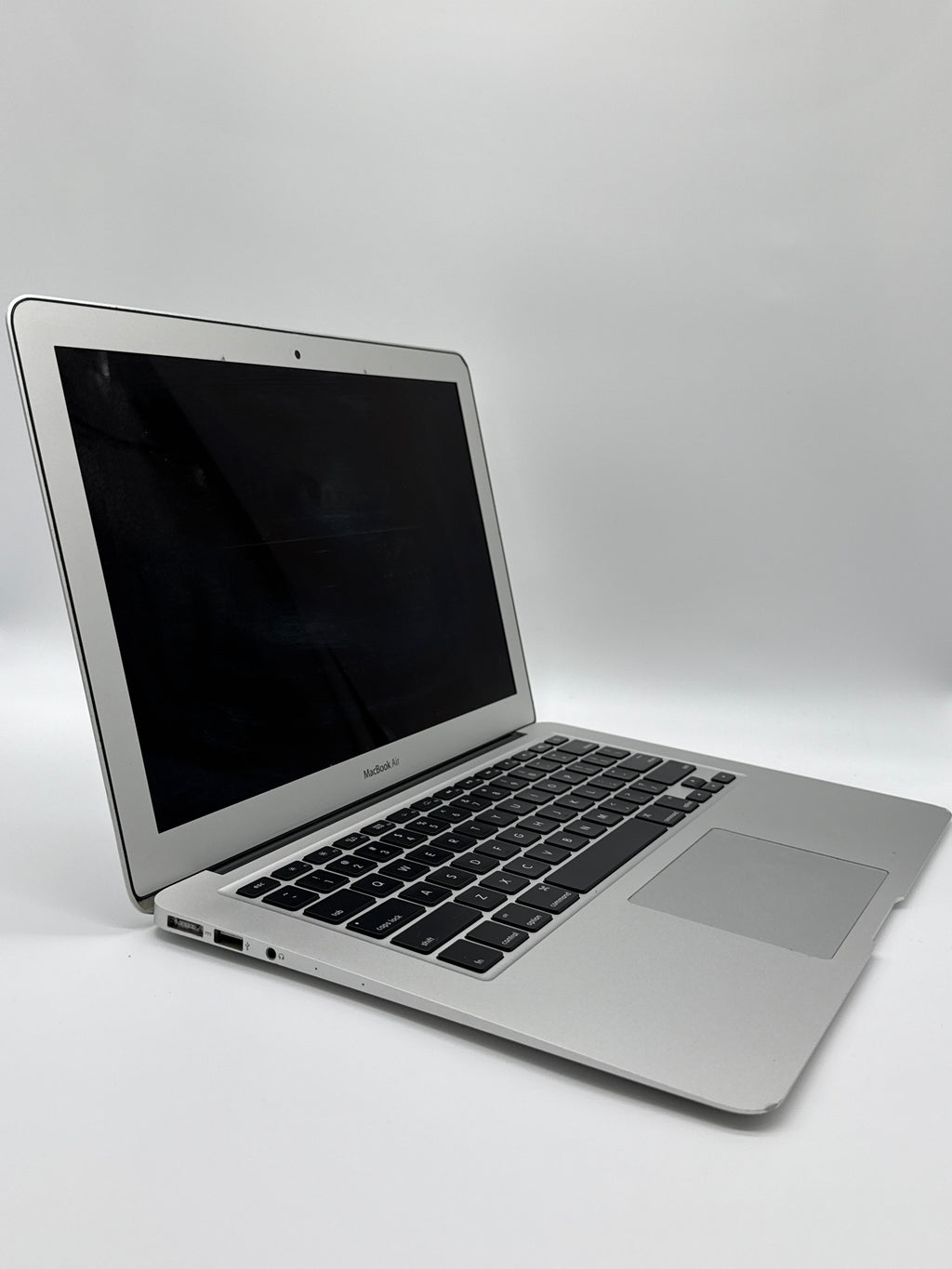 Apple MacBook Air 13" A1466 2017 Intel i5 8GB RAM 128 GB SSD Silver