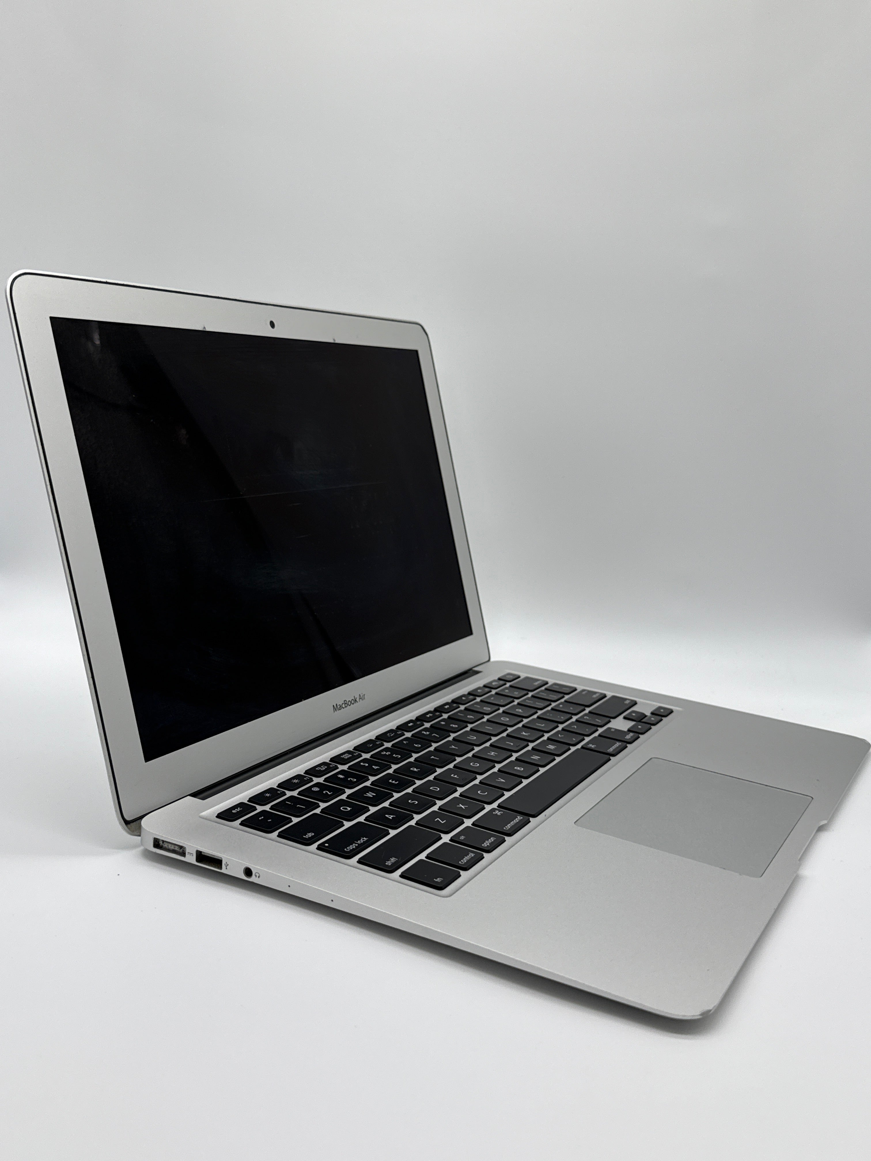 Apple MacBook Air 13" A1466 2017 Intel i5 8GB RAM 128 GB SSD Silver