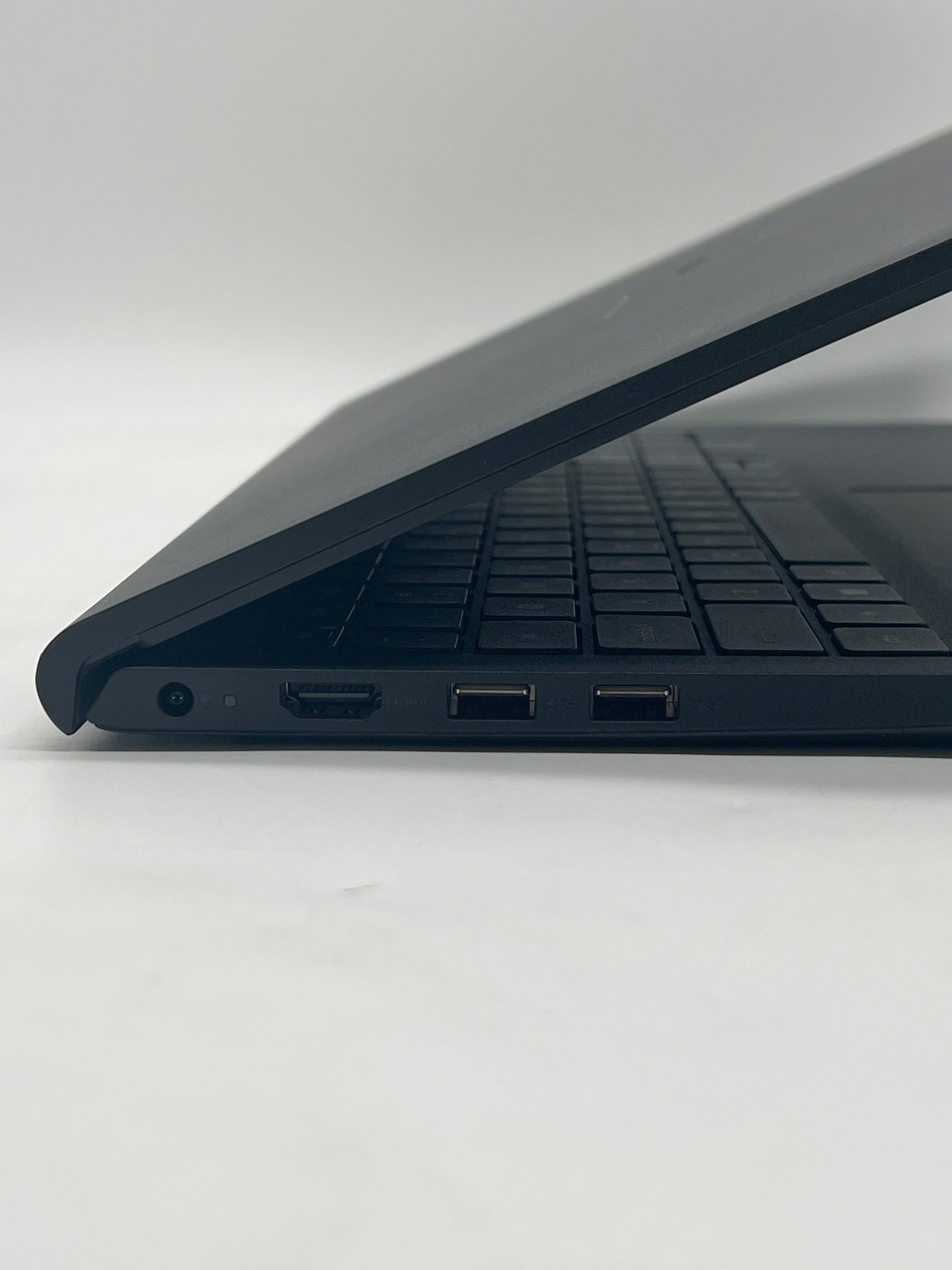 Dell Inspiron 15 3520 15.6" i5-1235U 8GB RAM 512GB SSD