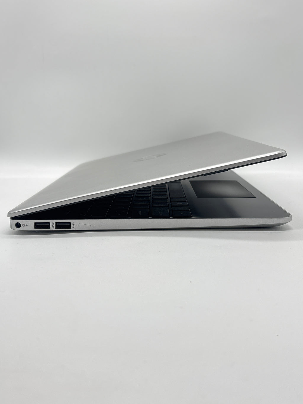 HP 15-dy1073nr i3-1005G1 8GB RAM 256GB SSD