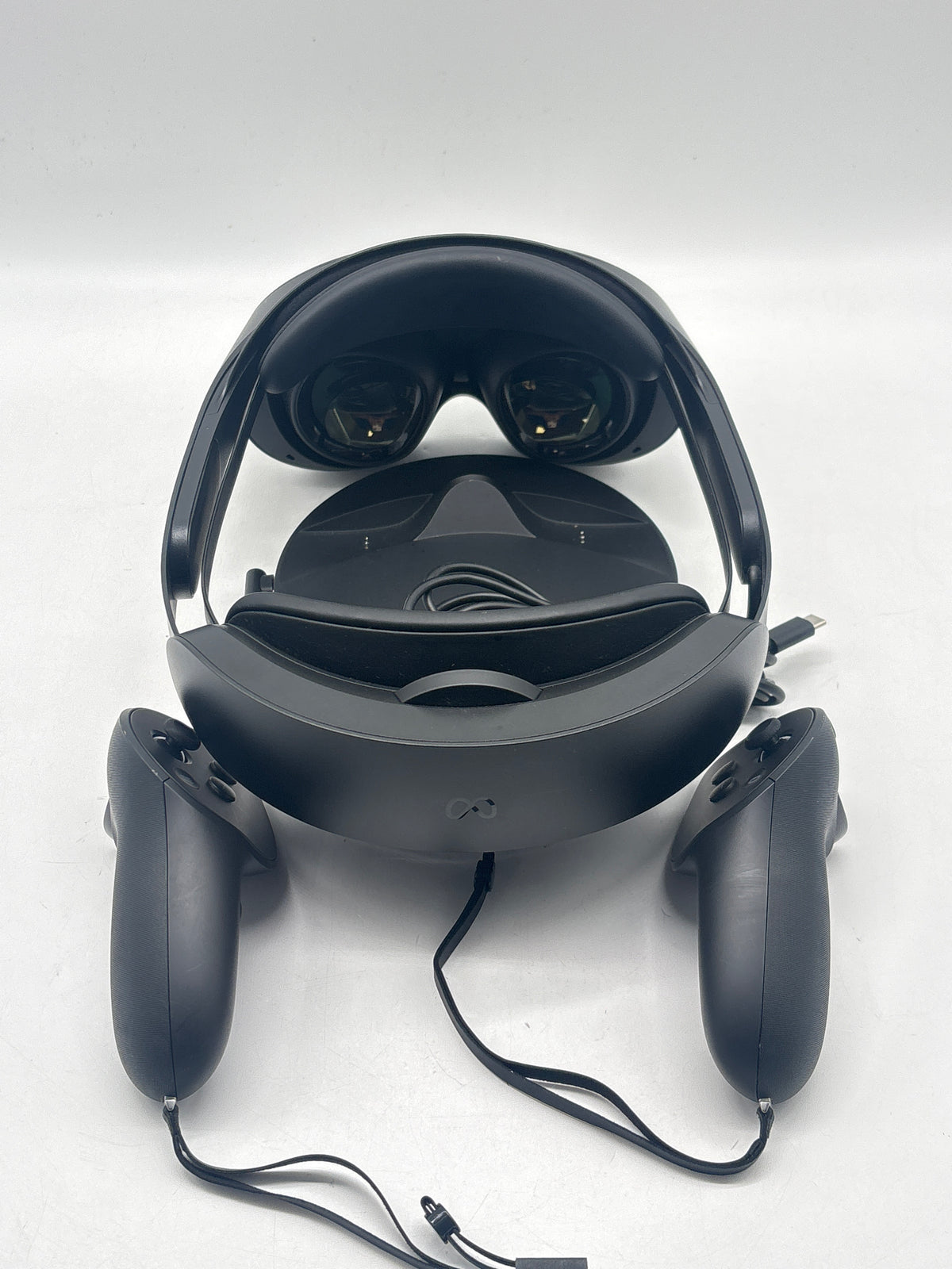 Meta Quest Pro 256GB Standalone All-in-One VR Headset - Used