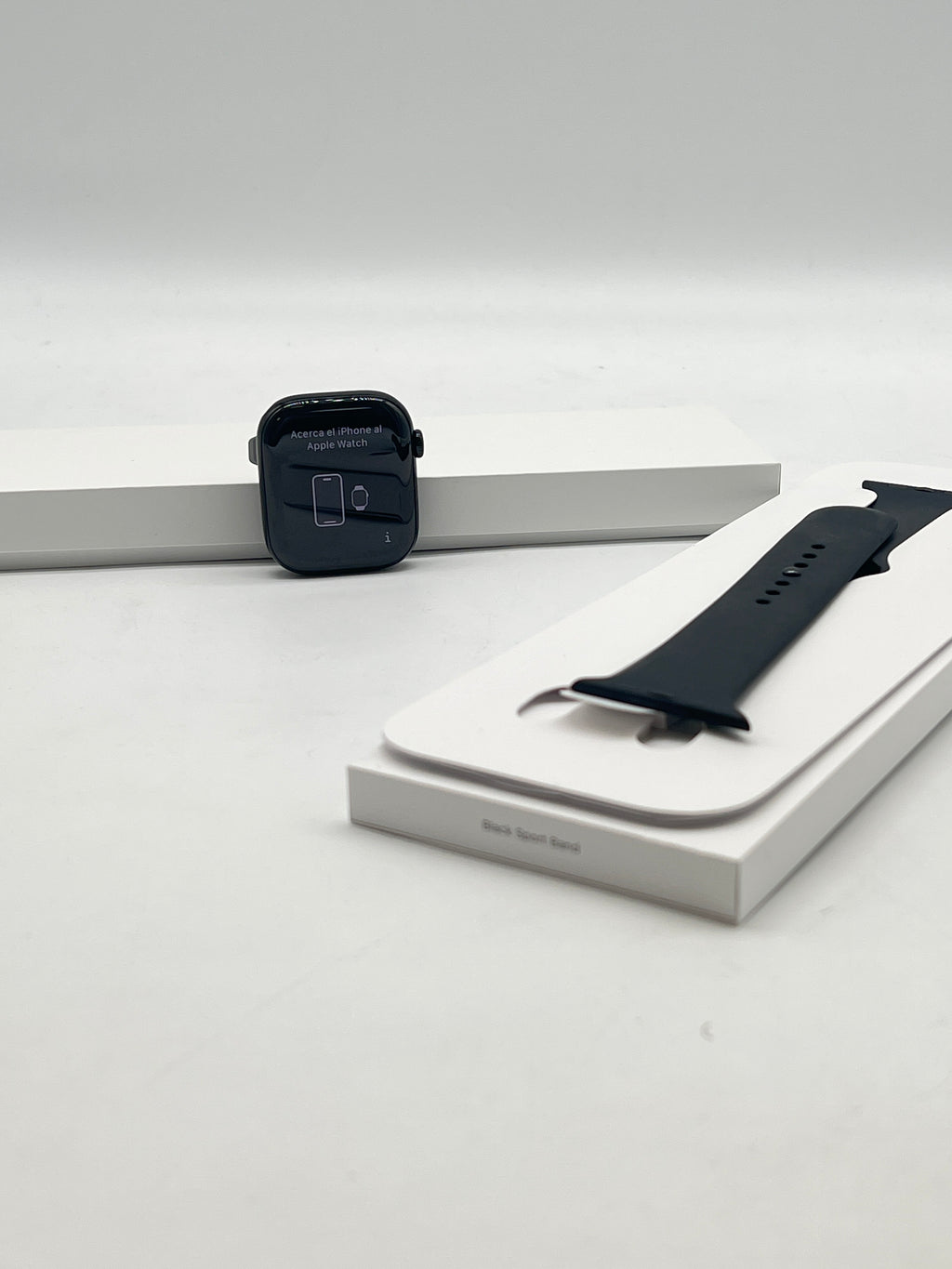 Apple Watch Series 11 46mm A3337 GPS + Cellular Black - Used with Box