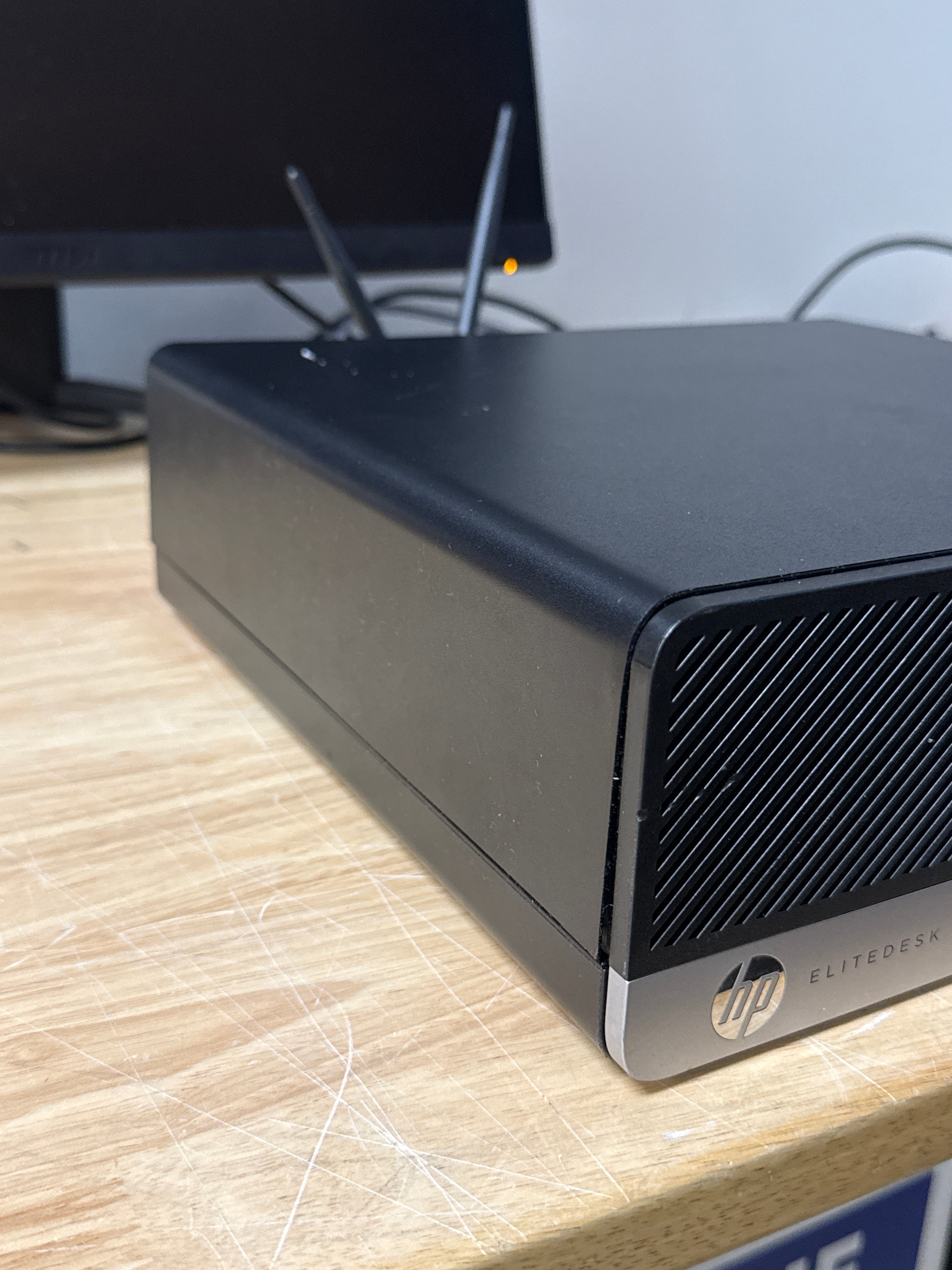 HP EliteDesk 800 G3 SFF i7-7700 32GB RAM 1TB SSD