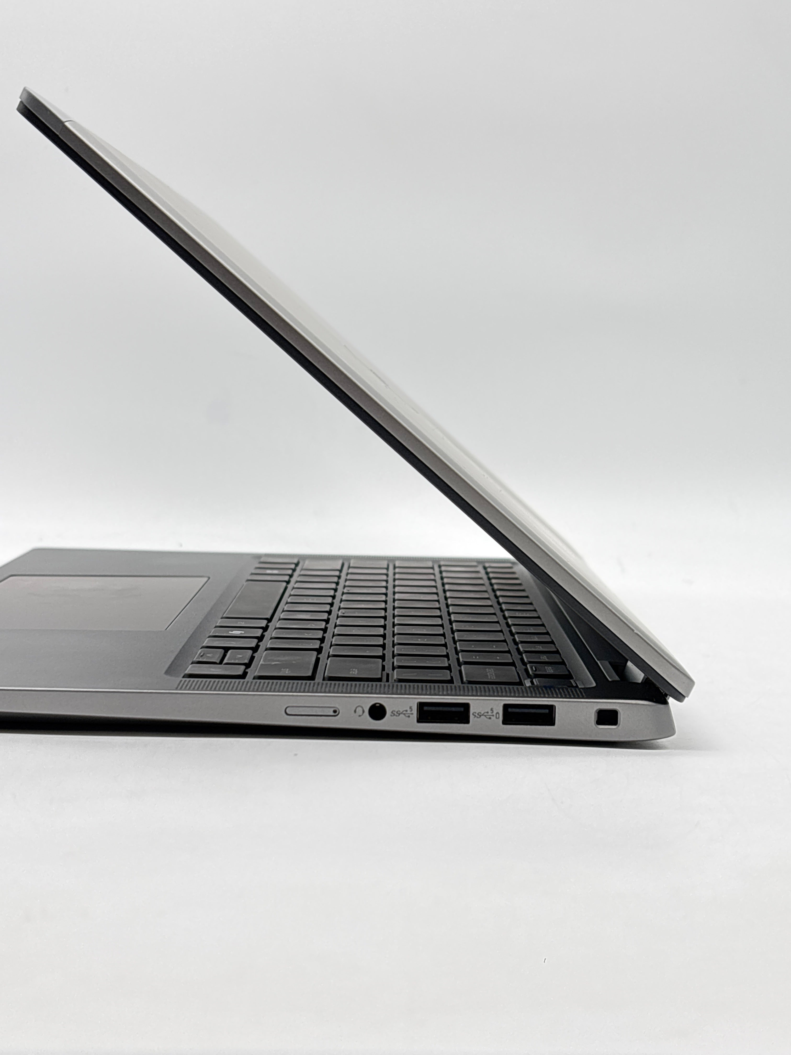 Dell Latitude 7450 14" Ultra 7 165U 32GB RAM 512GB SSD Gray - Used