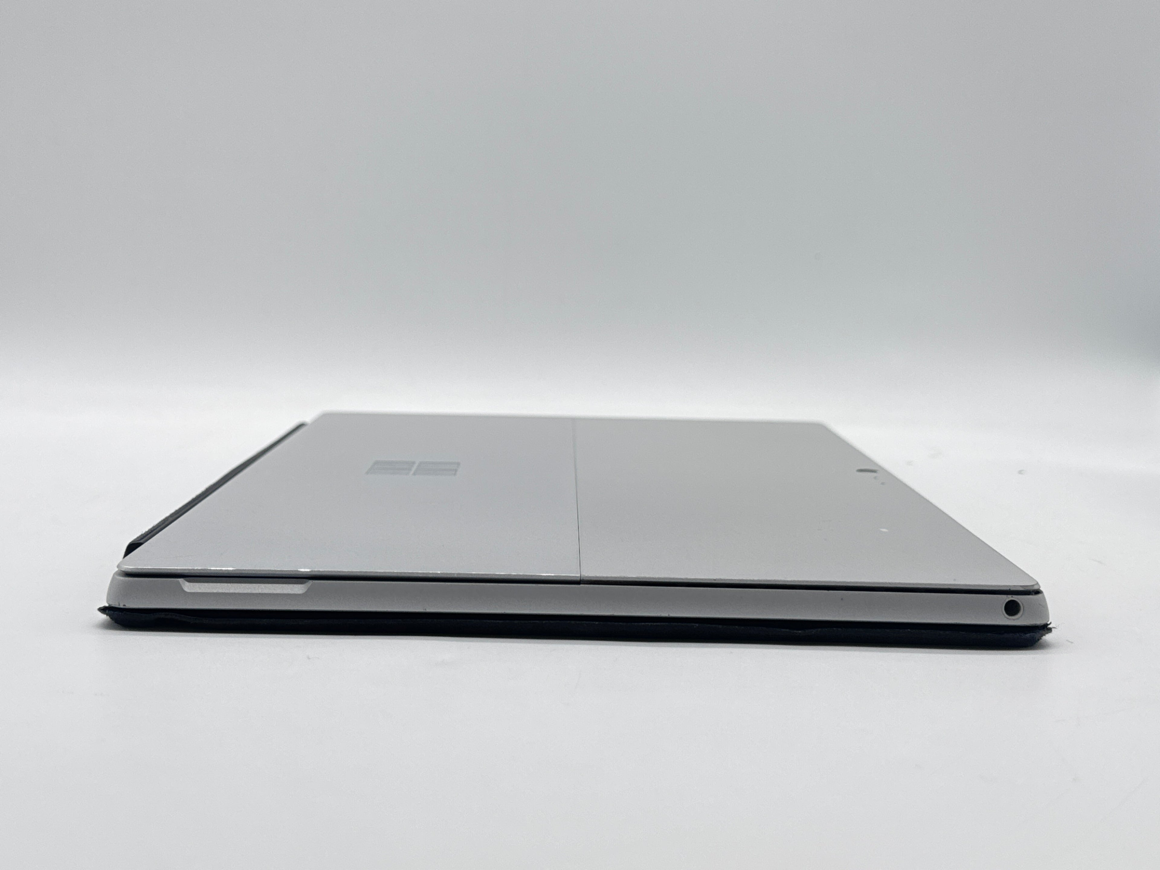 Microsoft Surface Pro 5 1796 i5-8350U 8GB RAM 256GB SSD - Bad Battery