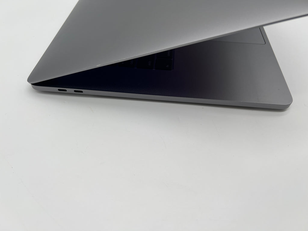 Apple MacBook Pro 15" A1707 2016 Intel i7 2.6GHz 16GB 256GB Space Gray Used