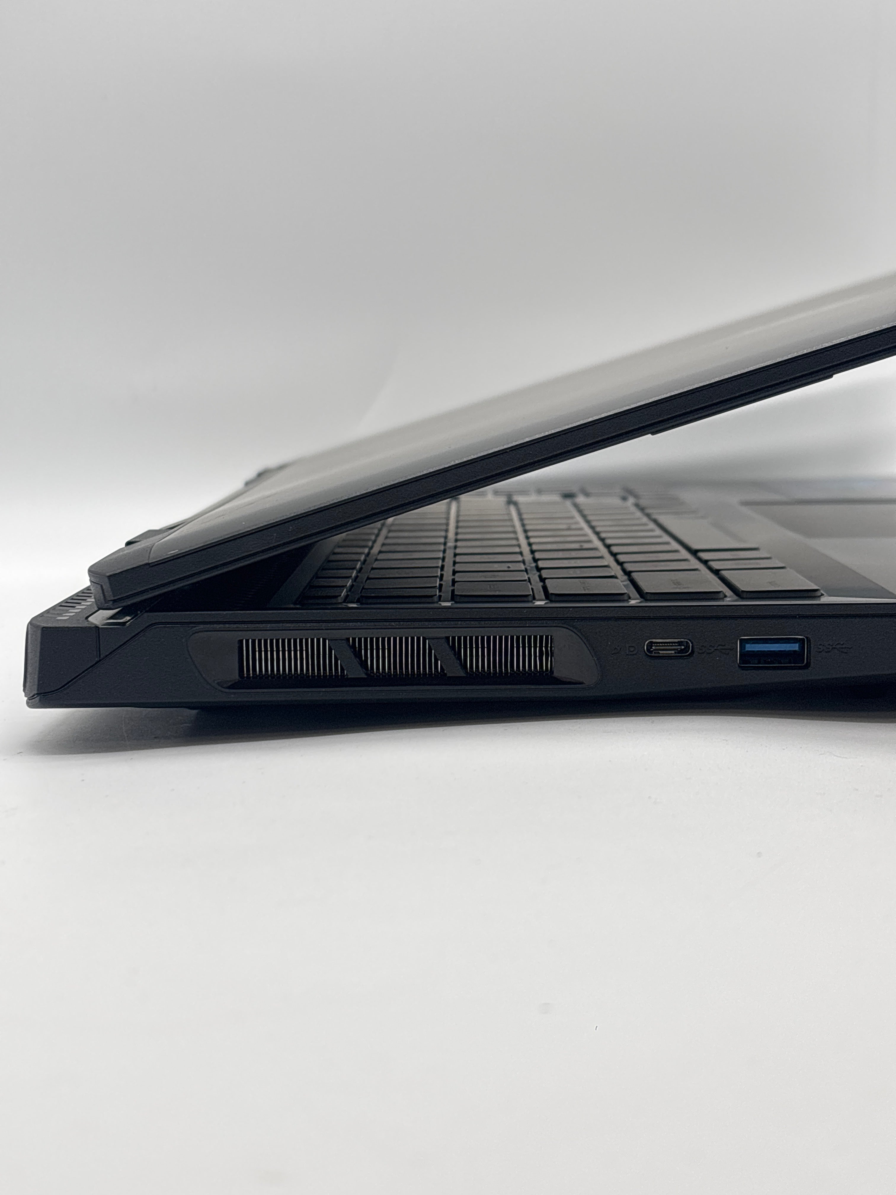 MSI Pulse 16 AI C1V Ultra 9 185H 32GB RAM 1TB SSD RTX 4070