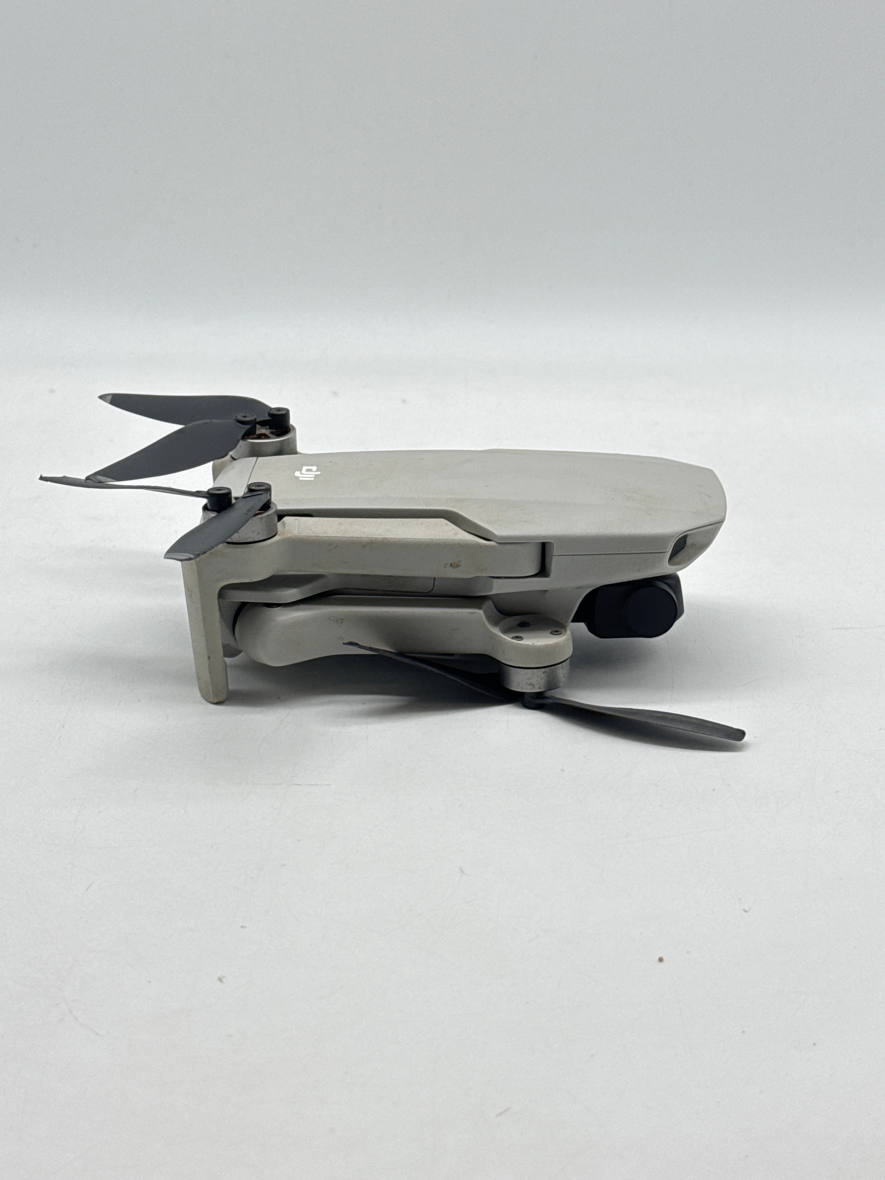 DJI Mavic Mini Drone 2.7K Camera 30min Flight Time - READ