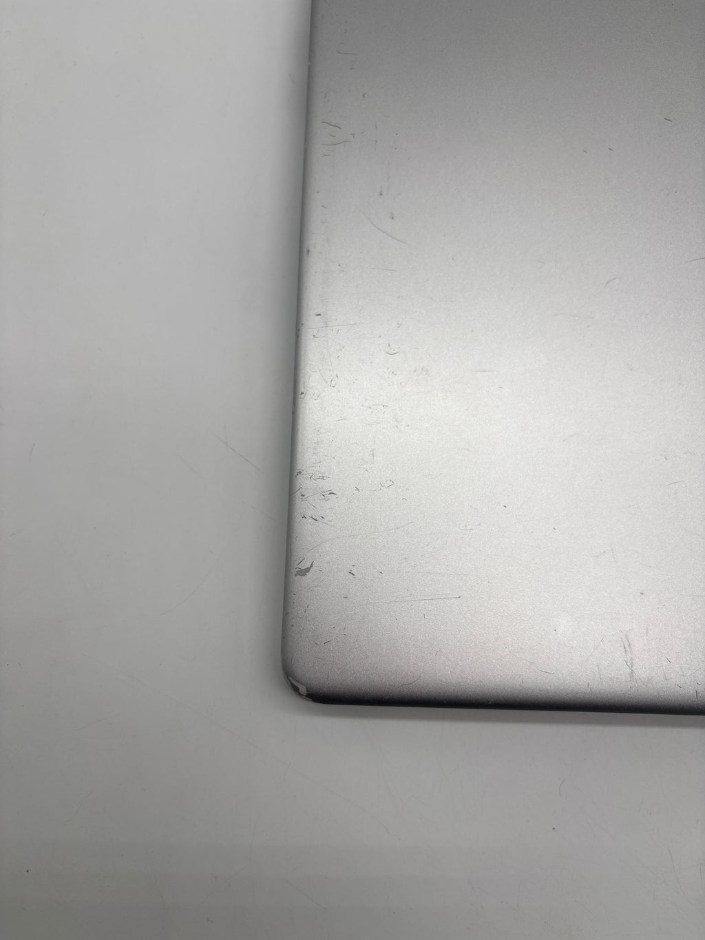 HP 15-dy1051wm i5-1035G1 8GB RAM 256GB SSD - For Parts (Small Cracks on Corners)