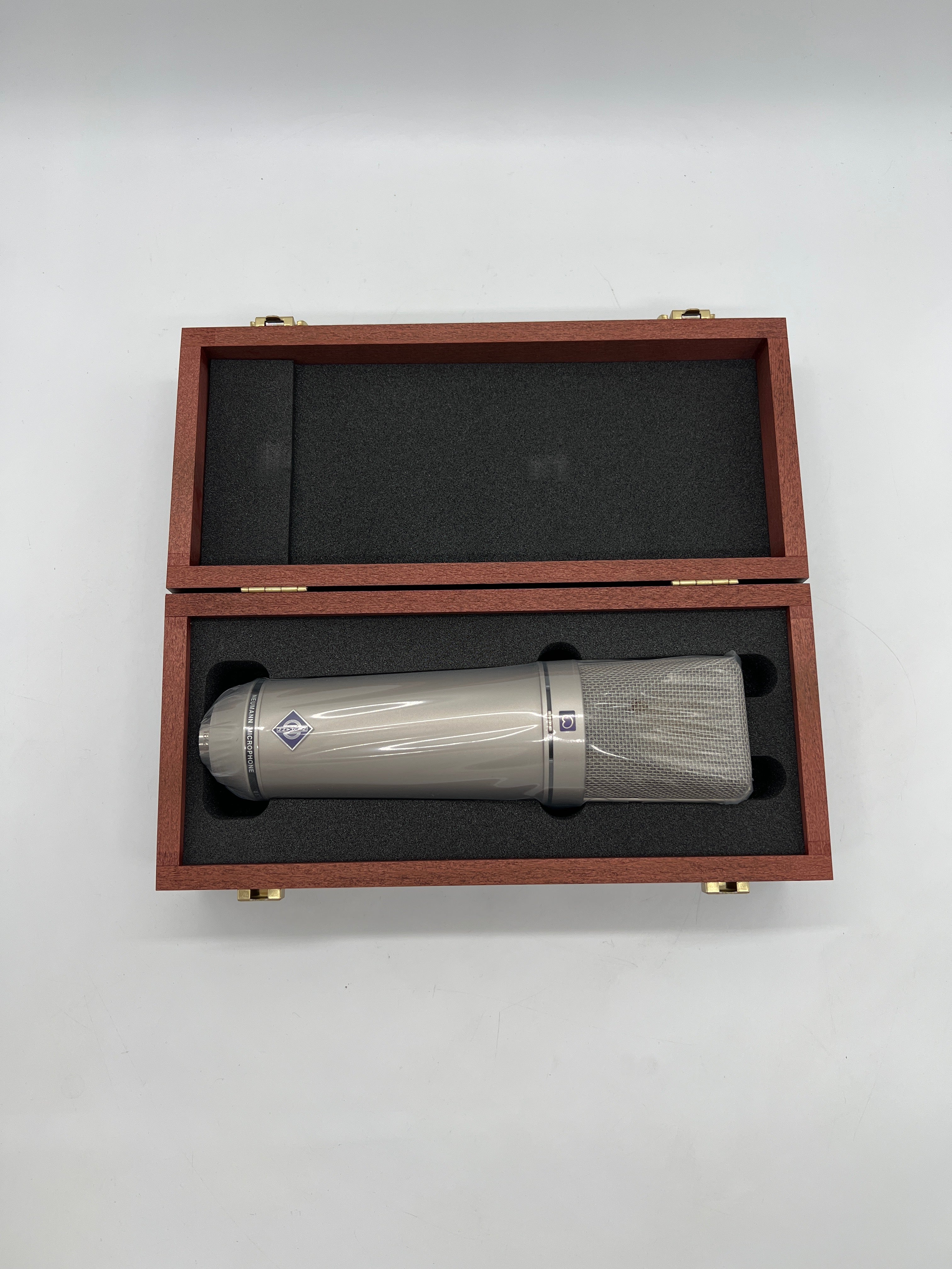 Neumann U 87 Ai Large-Diaphragm Condenser Microphone - New In Box (READ DESC)
