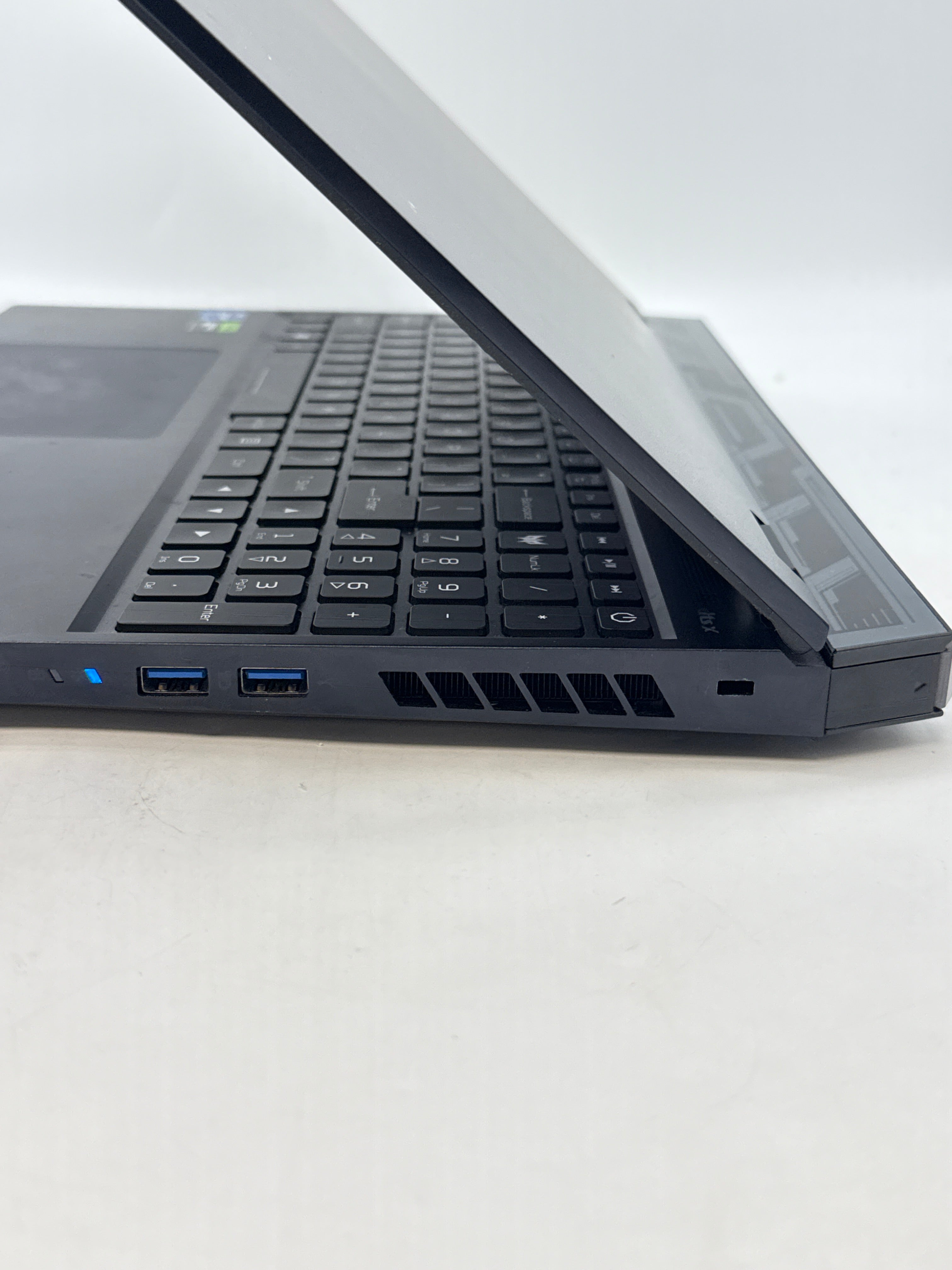 Acer Predator Helios 16 PH16-71 16" i7-13700HX 16GB RAM 1TB SSD GeForce RTX 4060 - Used