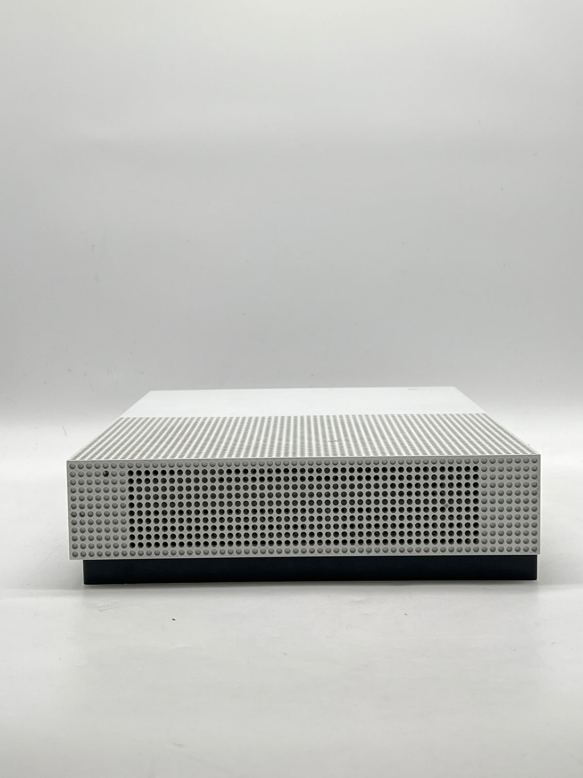 Microsoft Xbox One S 1681 1TB White Console w/ 2 Controllers 2 Games - Used