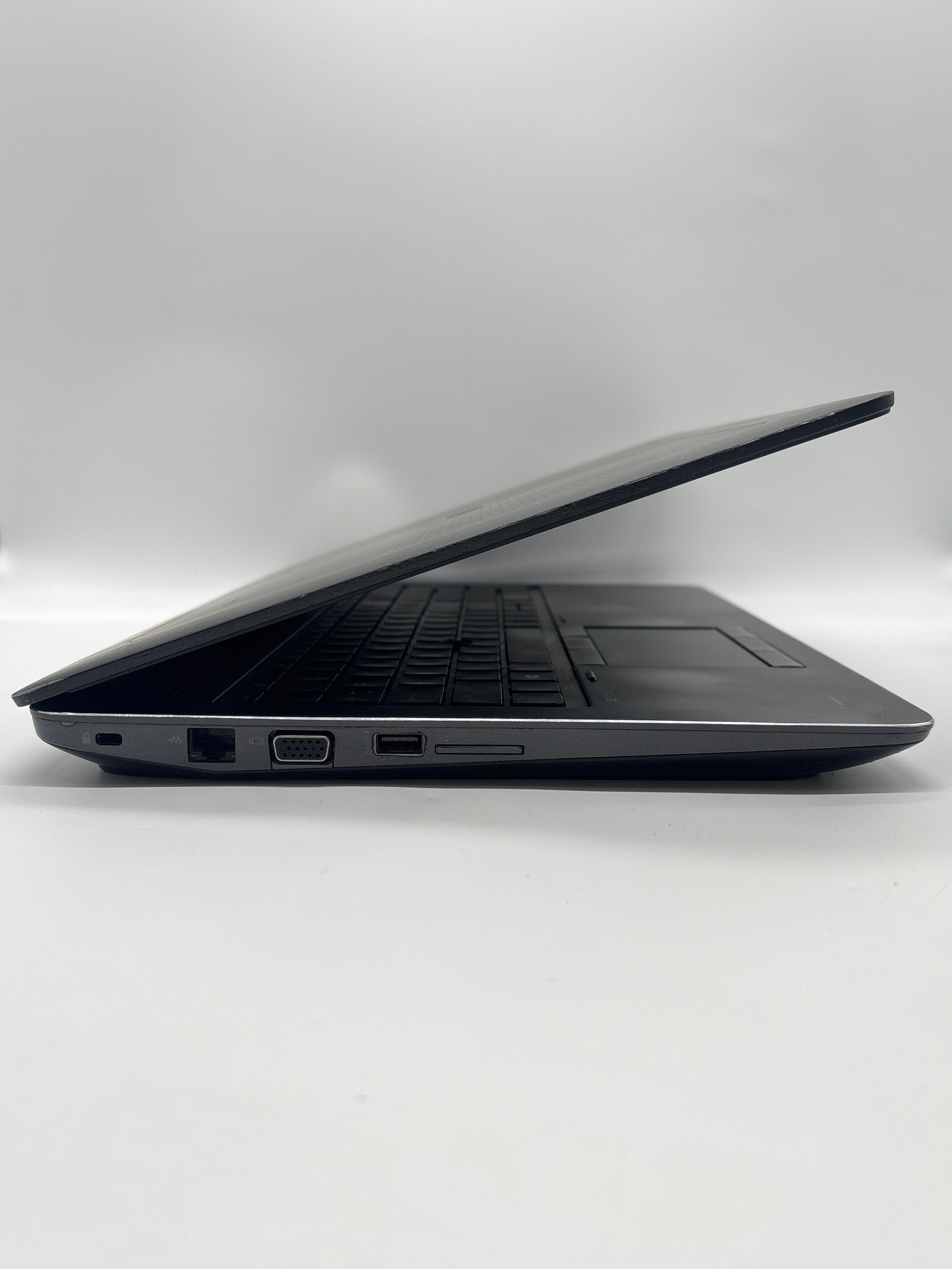 HP Zbook 15 G3 i7-6820HQ 32GB RAM 512GB SSD