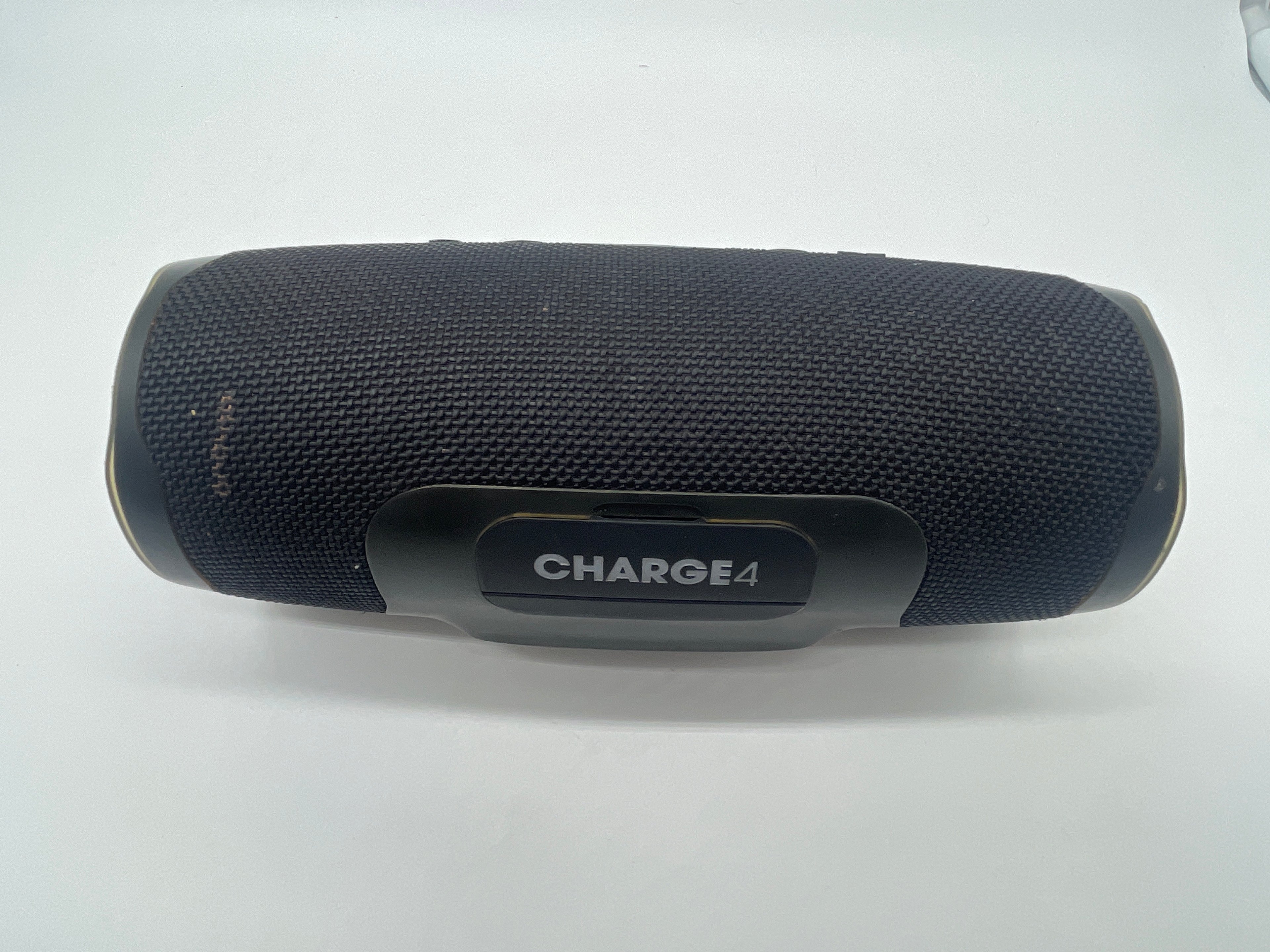 JBL Charge 4 Portable Wireless Bluetooth Speaker Used