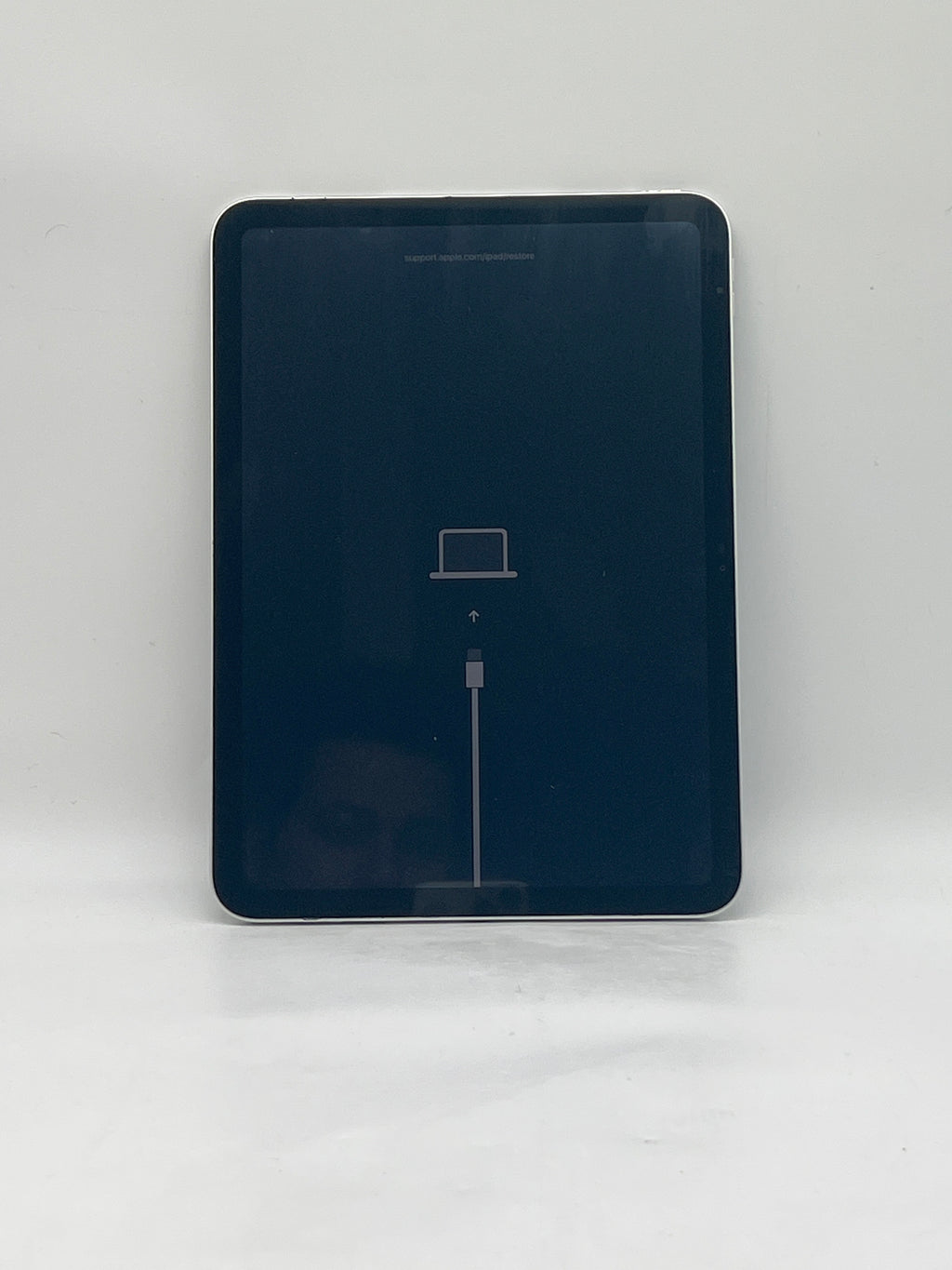 Apple iPad 10th Generation A2696 64GB Wi-Fi - Stuck in recovery mode