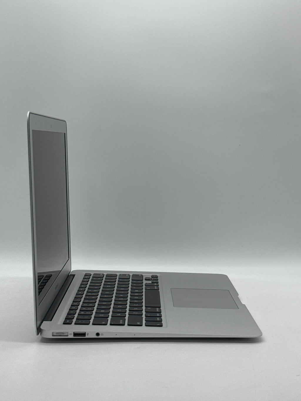 Apple MacBook Air 13" A1466 2013 i7 8GB RAM 500GB SSD - For Parts [Bad Battery]