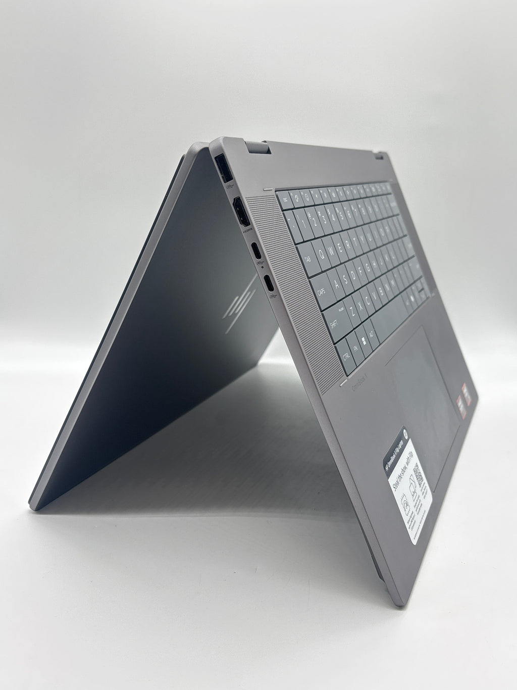 HP Omnibook X Flip 16-be0003dx AMD Ryzen 5 220 8GB RAM 512GB SSD