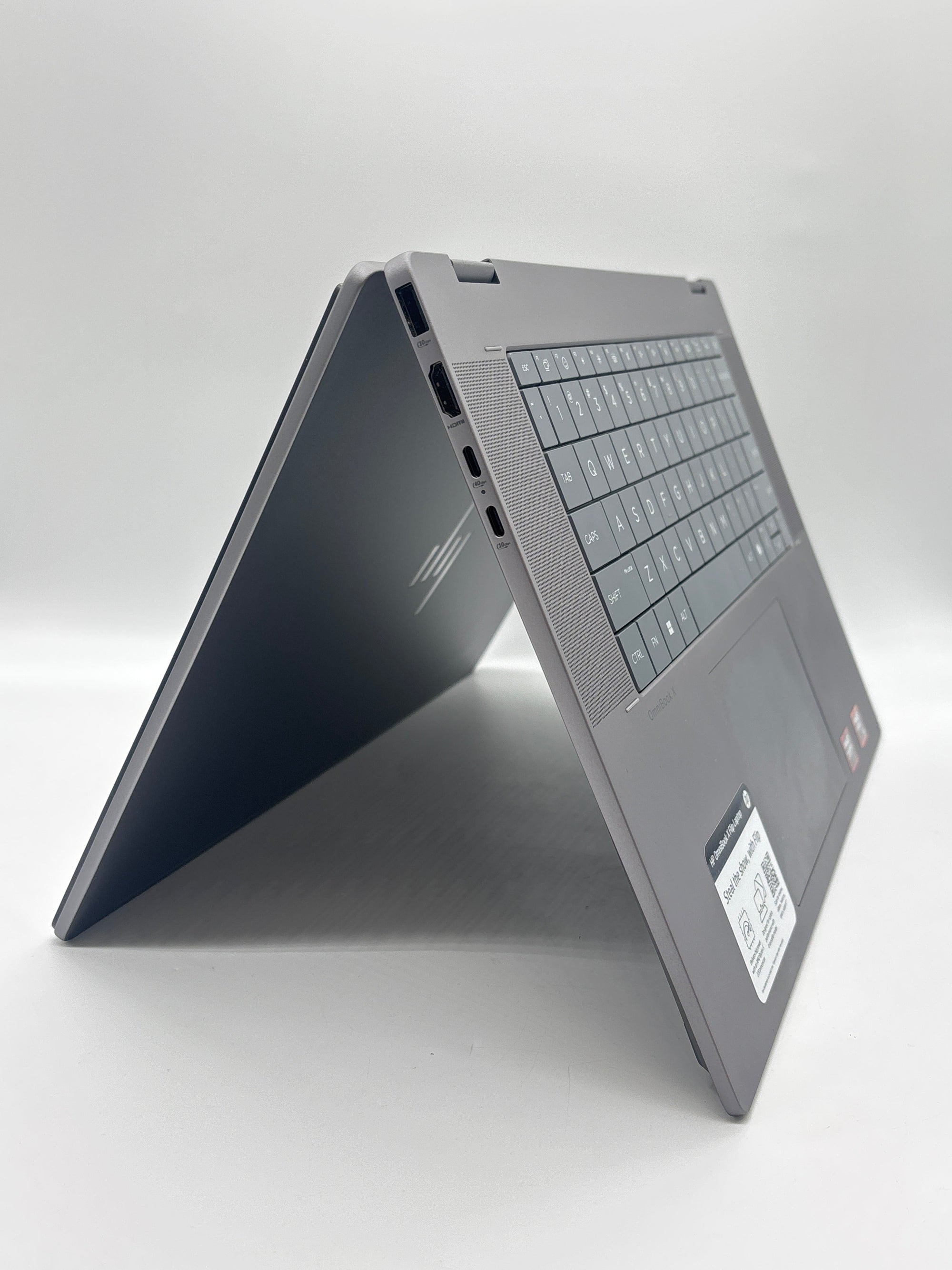 HP Omnibook X Flip 16-be0003dx AMD Ryzen 5 220 8GB RAM 512GB SSD