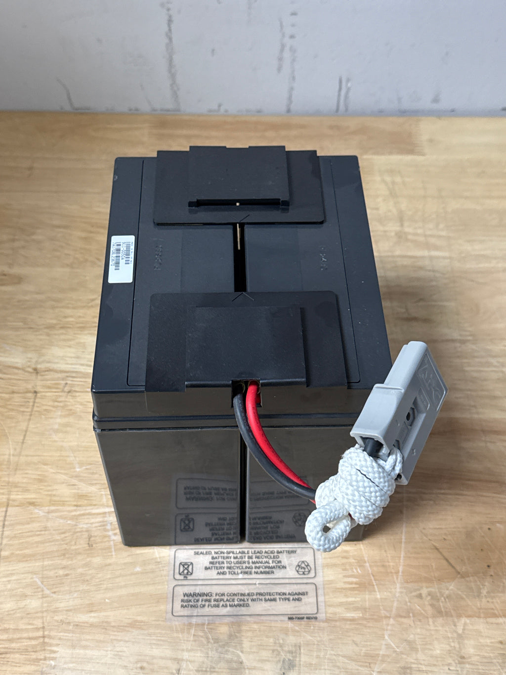APC SMT3000 Smart-UPS 3000VA Tower Stand LCD w/ Batteries - Used