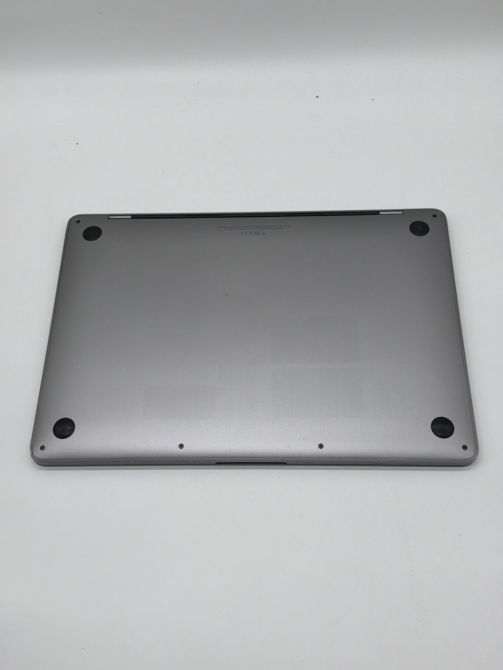Apple MacBook Pro 13" A2289 2020 i5 256GB 8GB Space Gray - Chip on Bezel