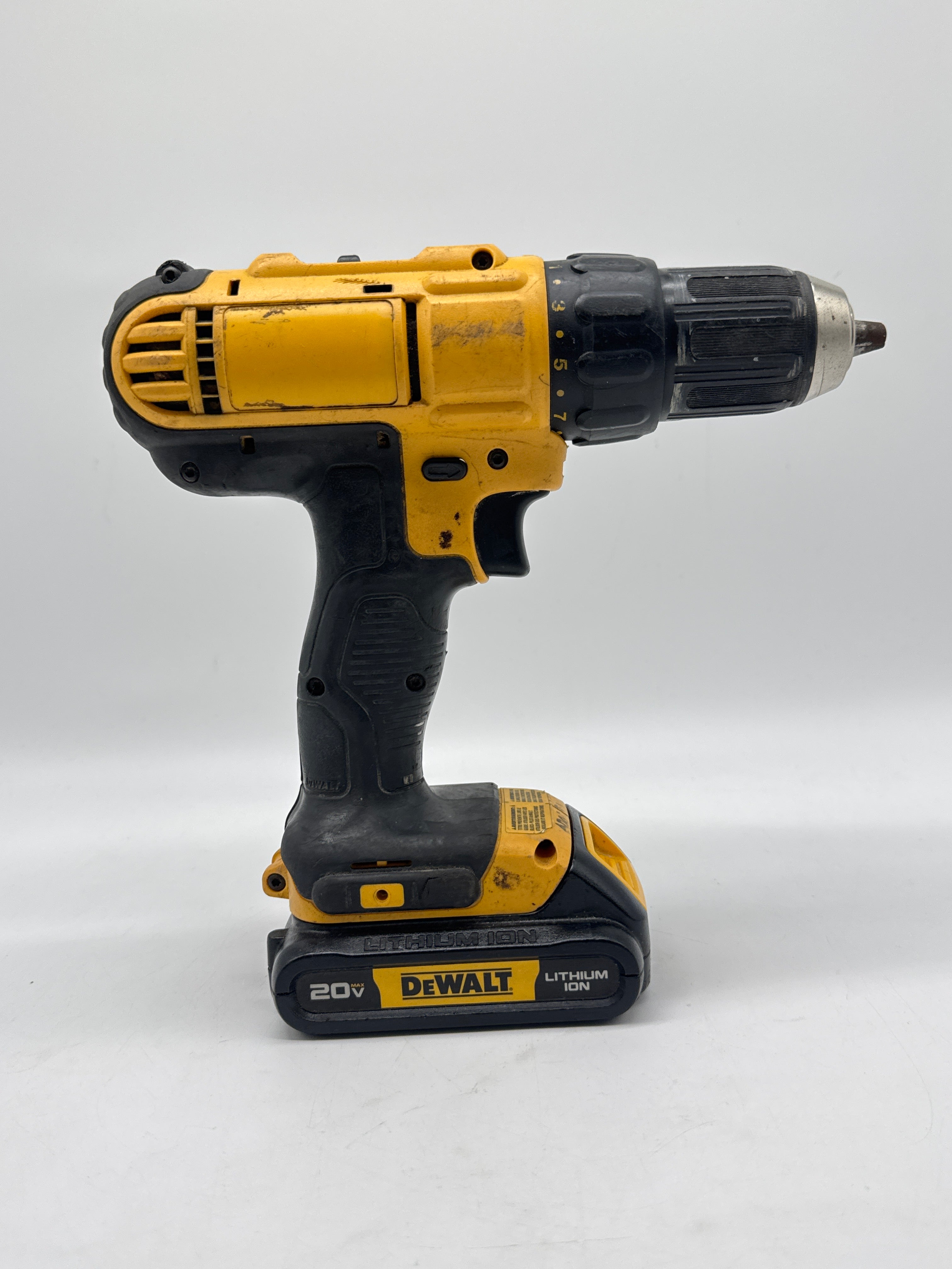 DeWalt DCD771 20V Lithium-Ion Drill/Driver 1/2 w/ Battery & Charger