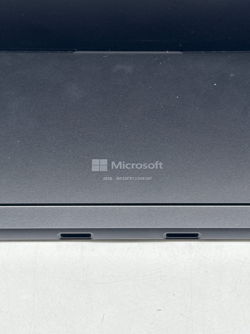 Microsoft Surface Pro 9 2038 13" i5-1235U 8GB RAM 256GB SSD - Used
