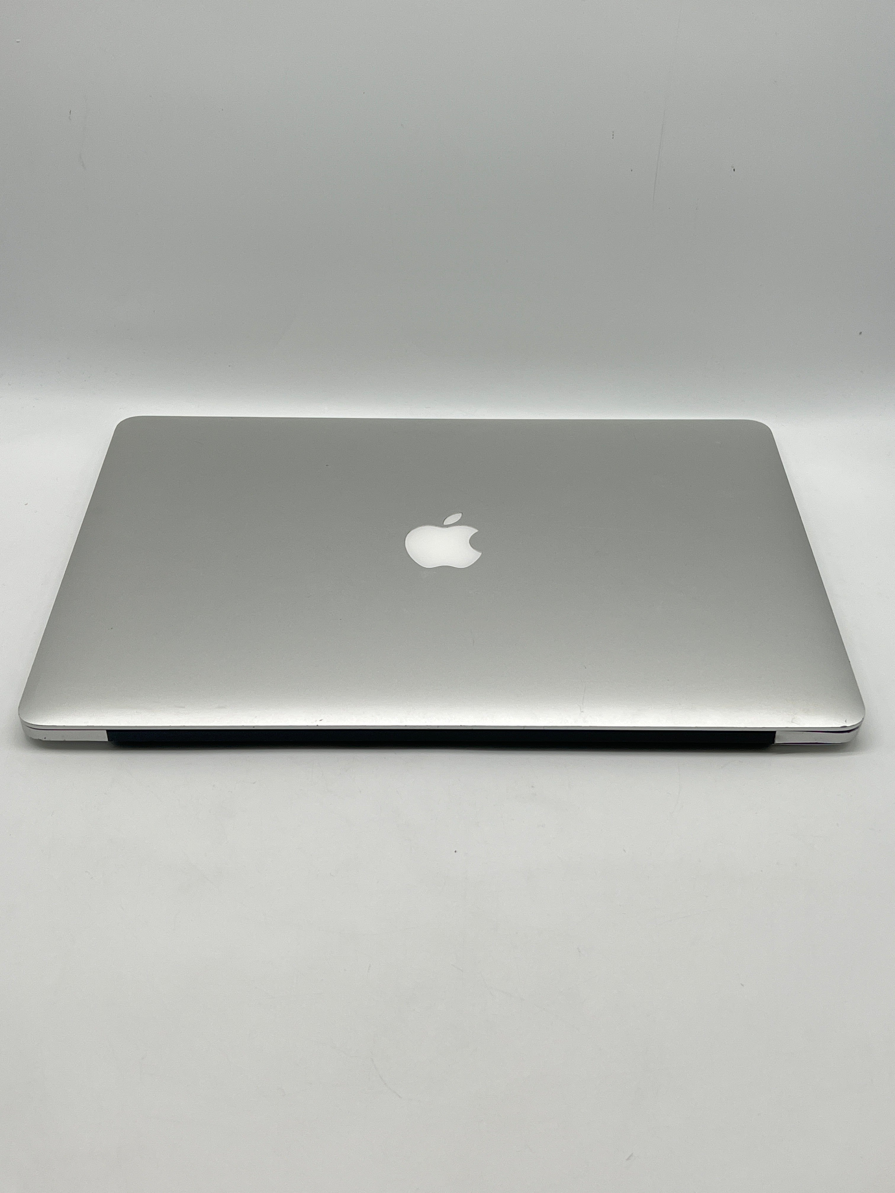 Apple MacBook Pro 15" A1398 Core i7 16GB RAM 256GB SSD - Used (READ)