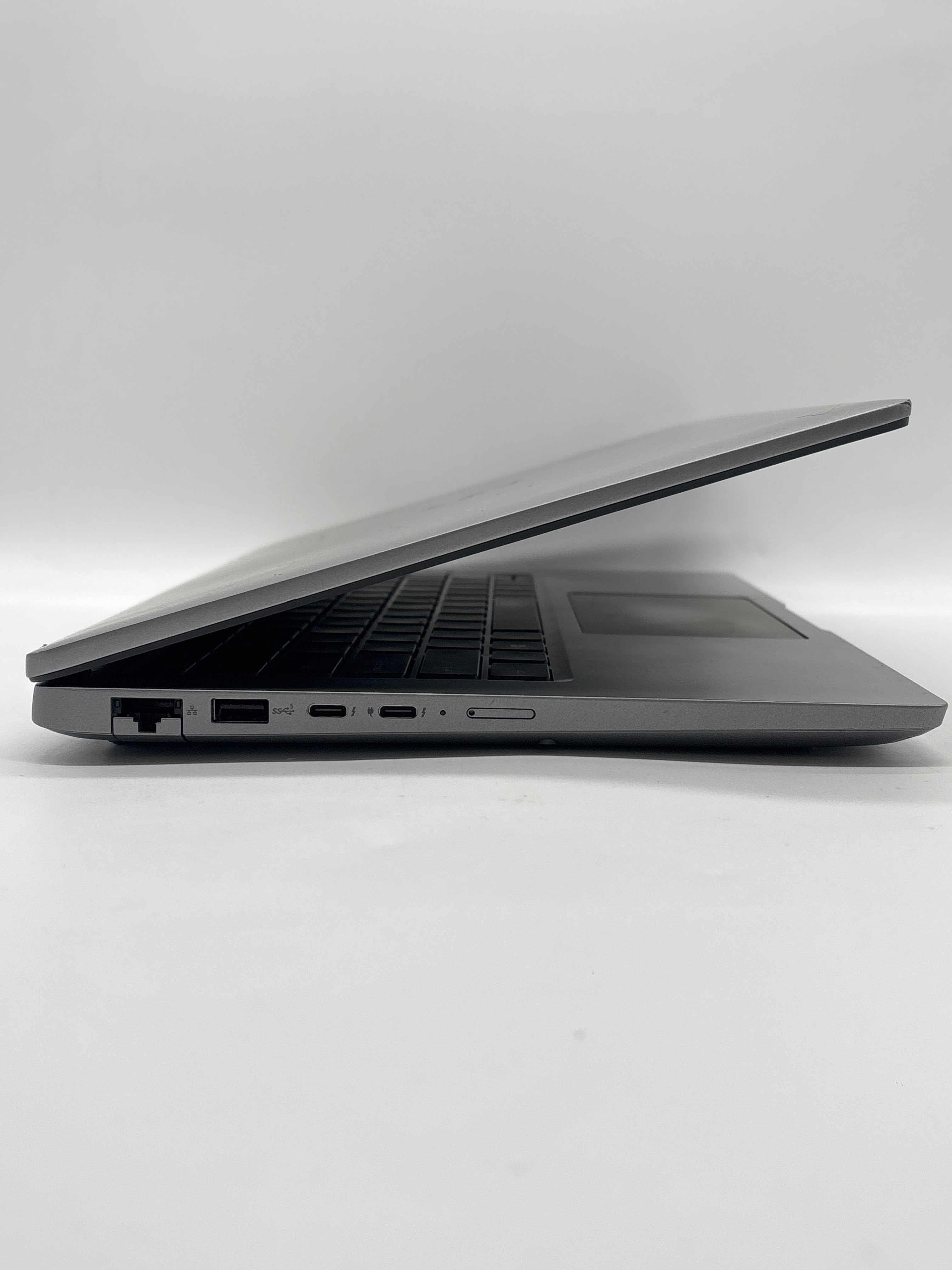 Dell Precision 3490 Ultra 5 125H 16GB RAM 256GB SSD - Bios Locked/Remotely Managed
