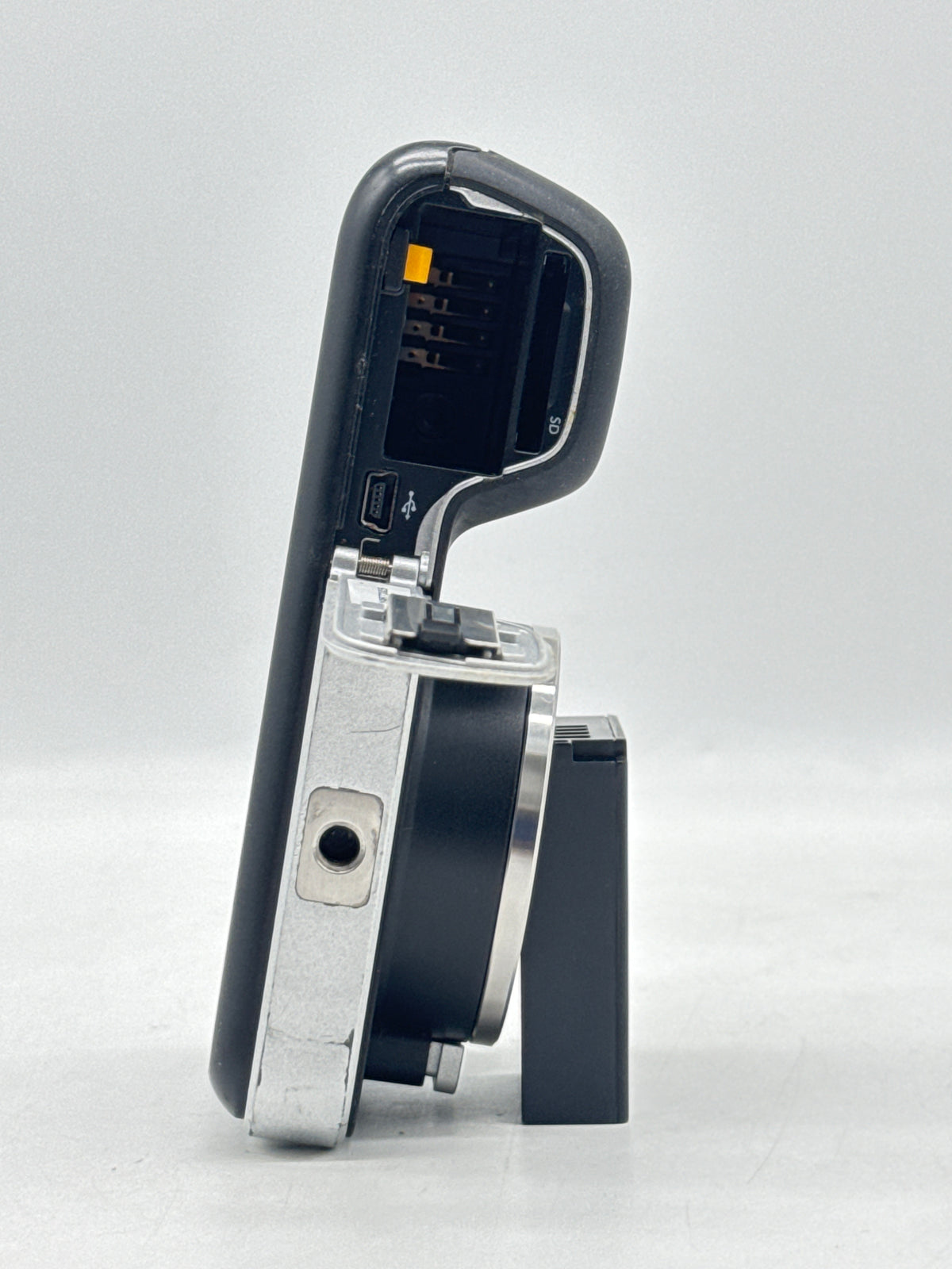 Blackmagic Design Pocket Cinema Camera Active MFT 1080p ProRes RAW - Read