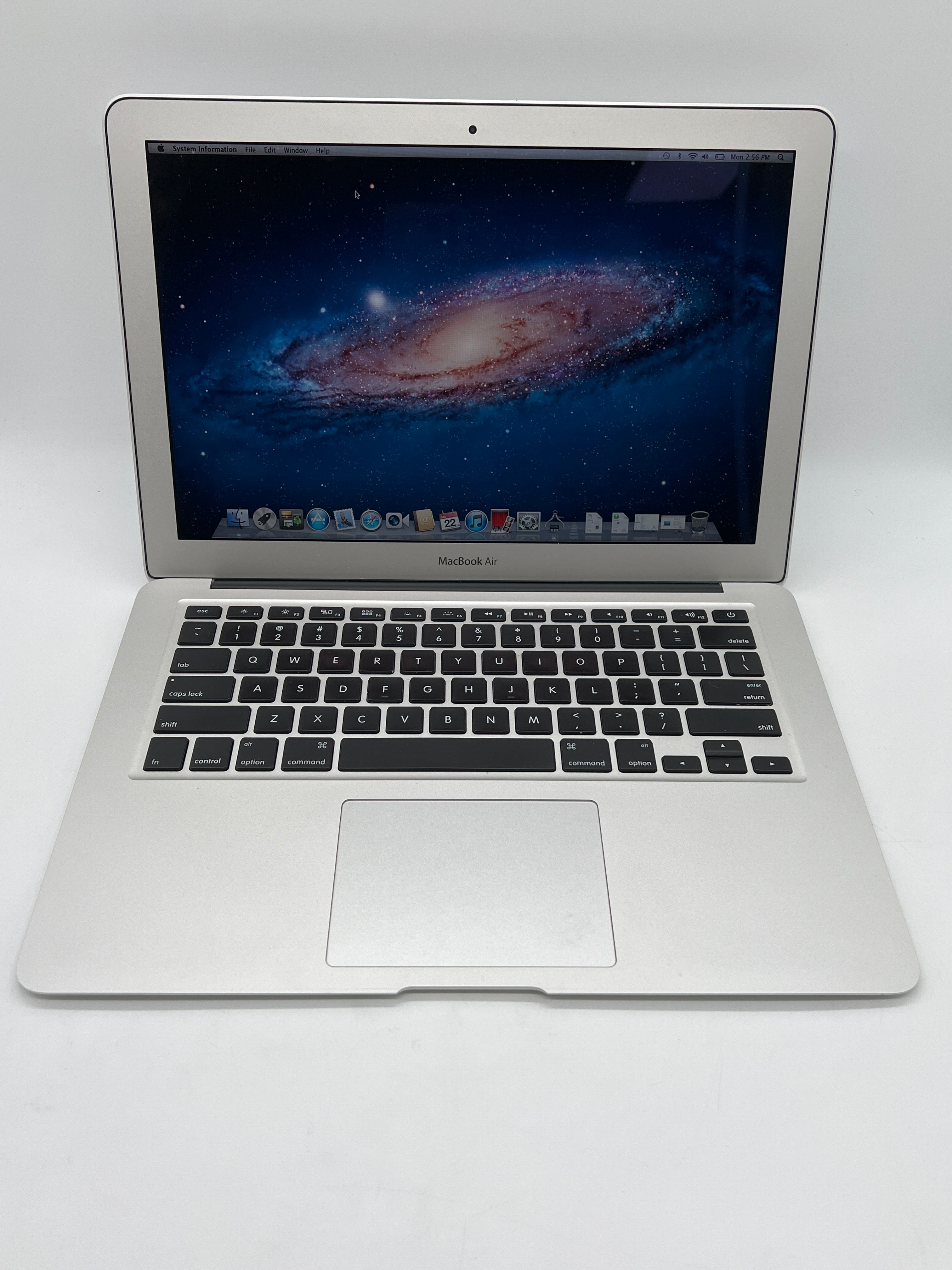Apple MacBook Air 13" A1369 Core i5 4GB RAM 128GB SSD Silver