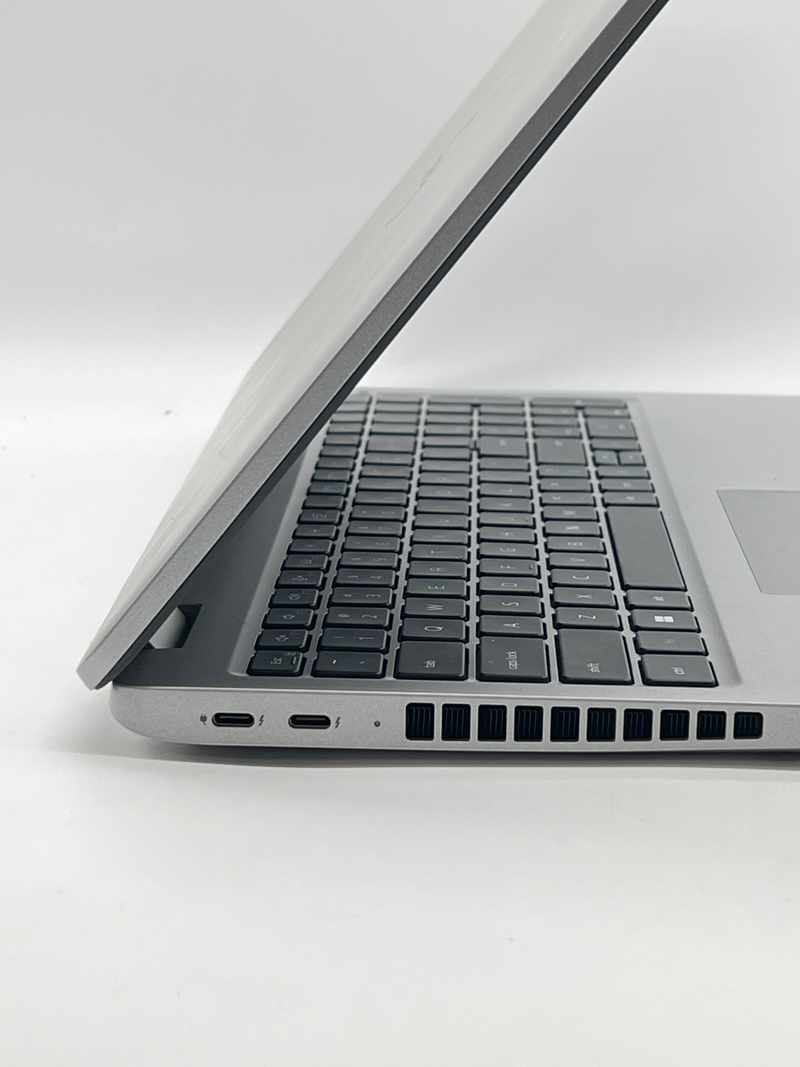 Dell Latitude 5540 i5-1345U 16GB RAM 256GB SSD - Used