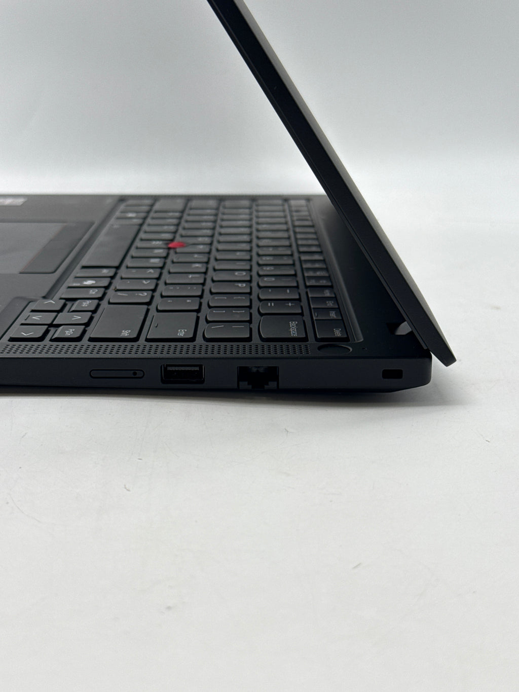 Lenovo ThinkPad P14s Gen 5 AMD Ryzen 7 Pro 8840HS 32GB Ram 2TB SSD - Used