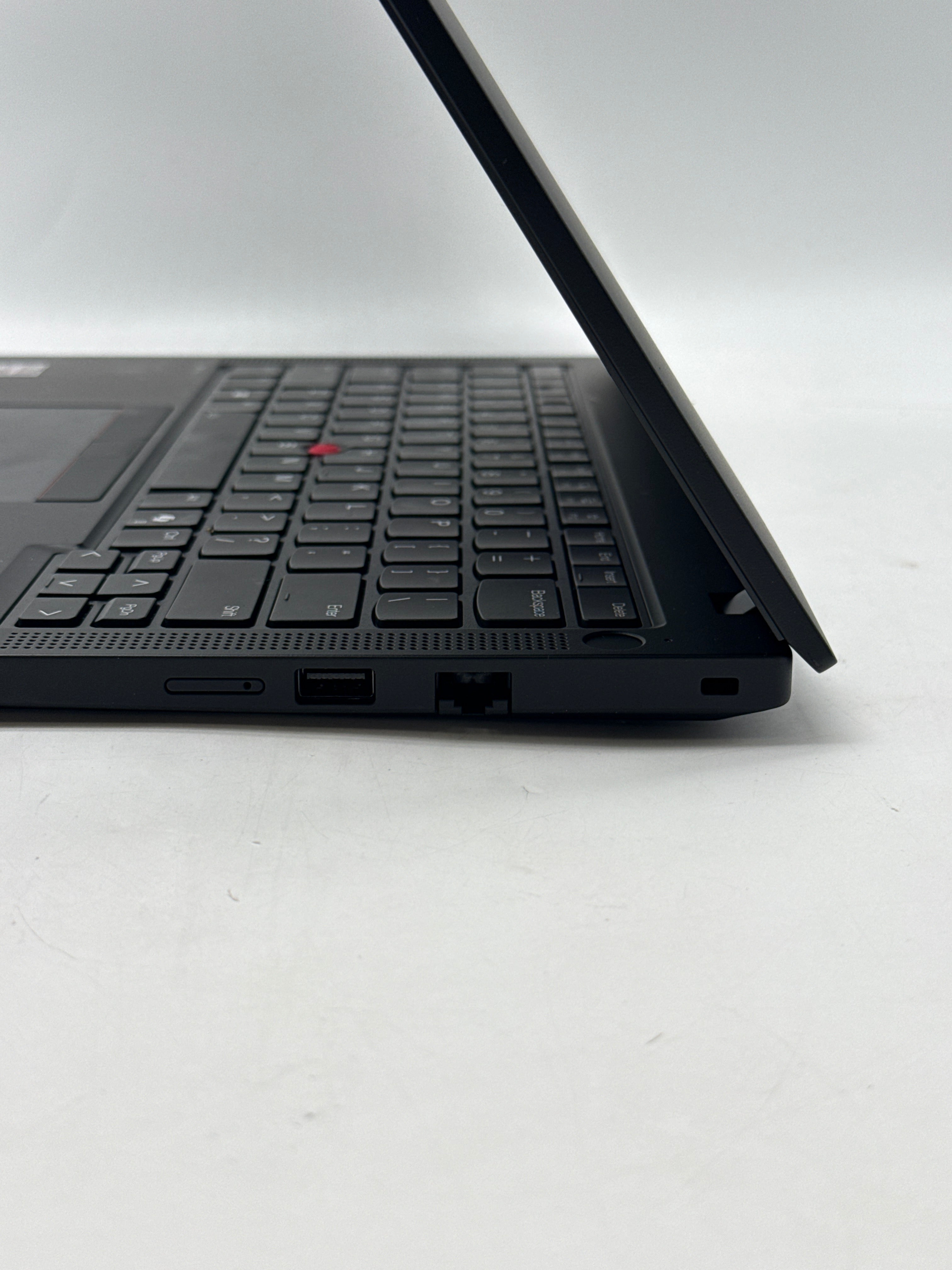 Lenovo ThinkPad P14s Gen 5 AMD Ryzen 7 Pro 8840HS 32GB Ram 2TB SSD - Used
