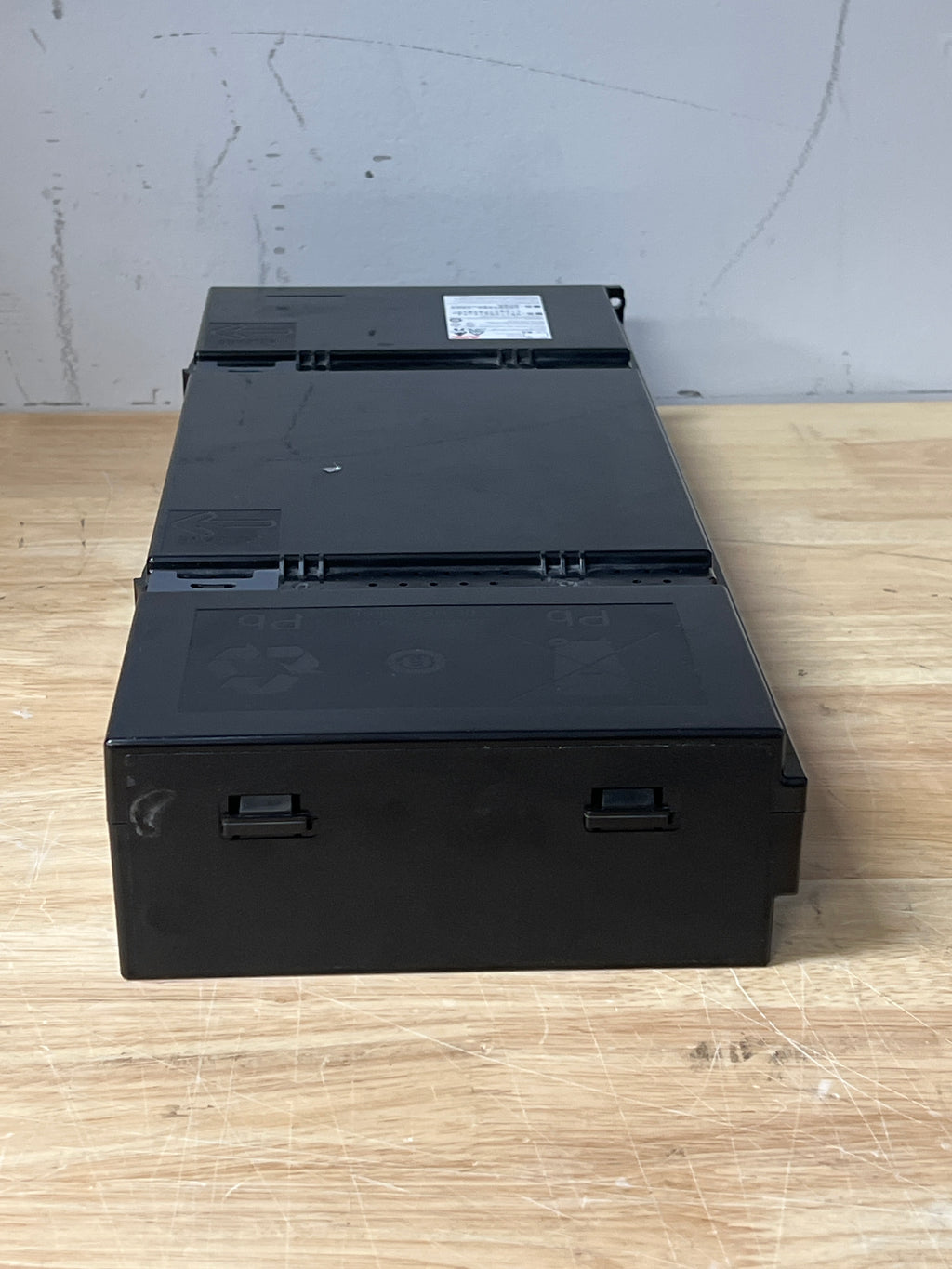 APCRBC141-UPC Replacement Battery for APC UPS Models: SRT2200RMXLA, SRT2200XLI