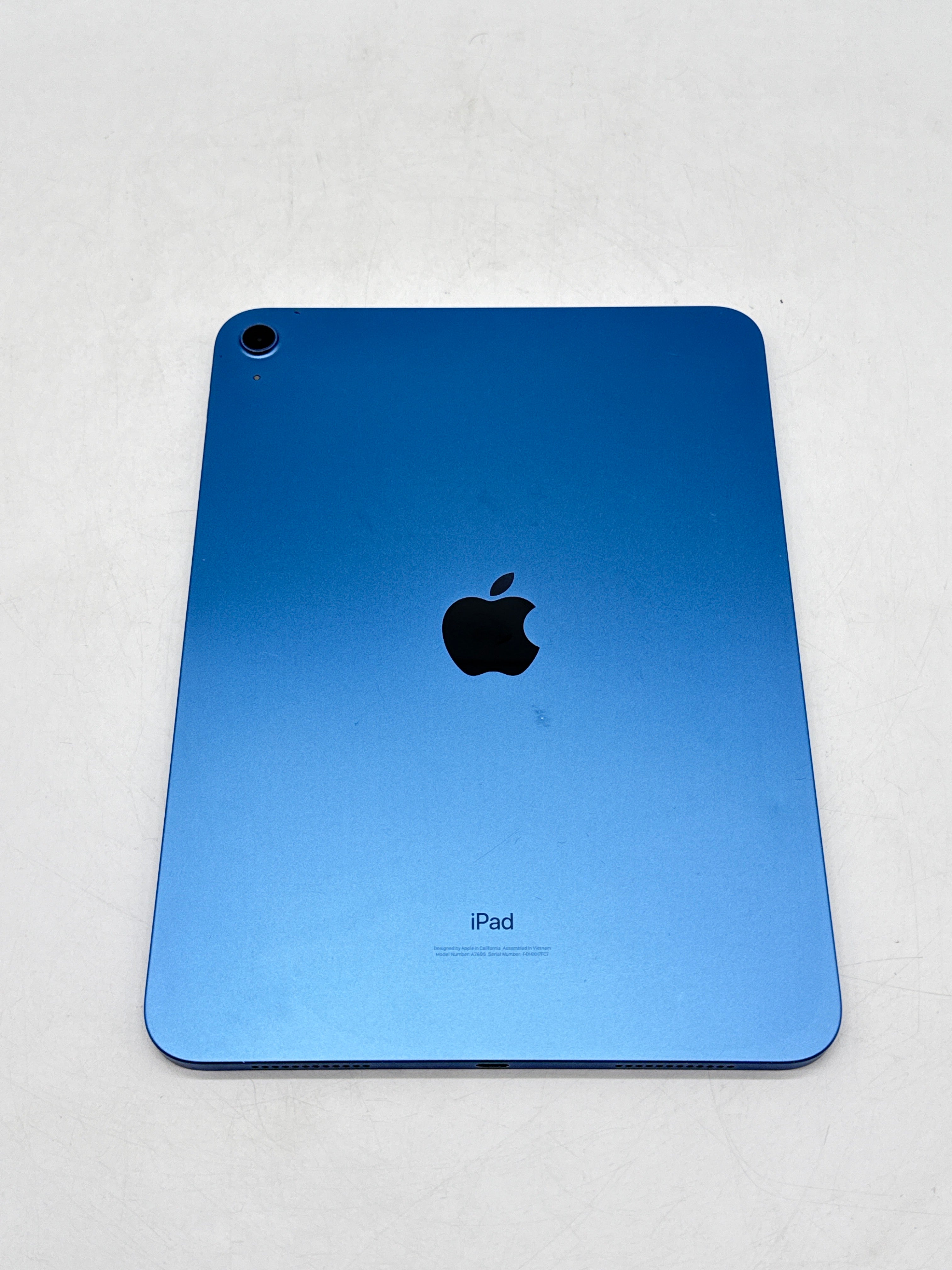 Apple iPad 10th Gen A2696 64GB Wi-Fi Cracked Screen