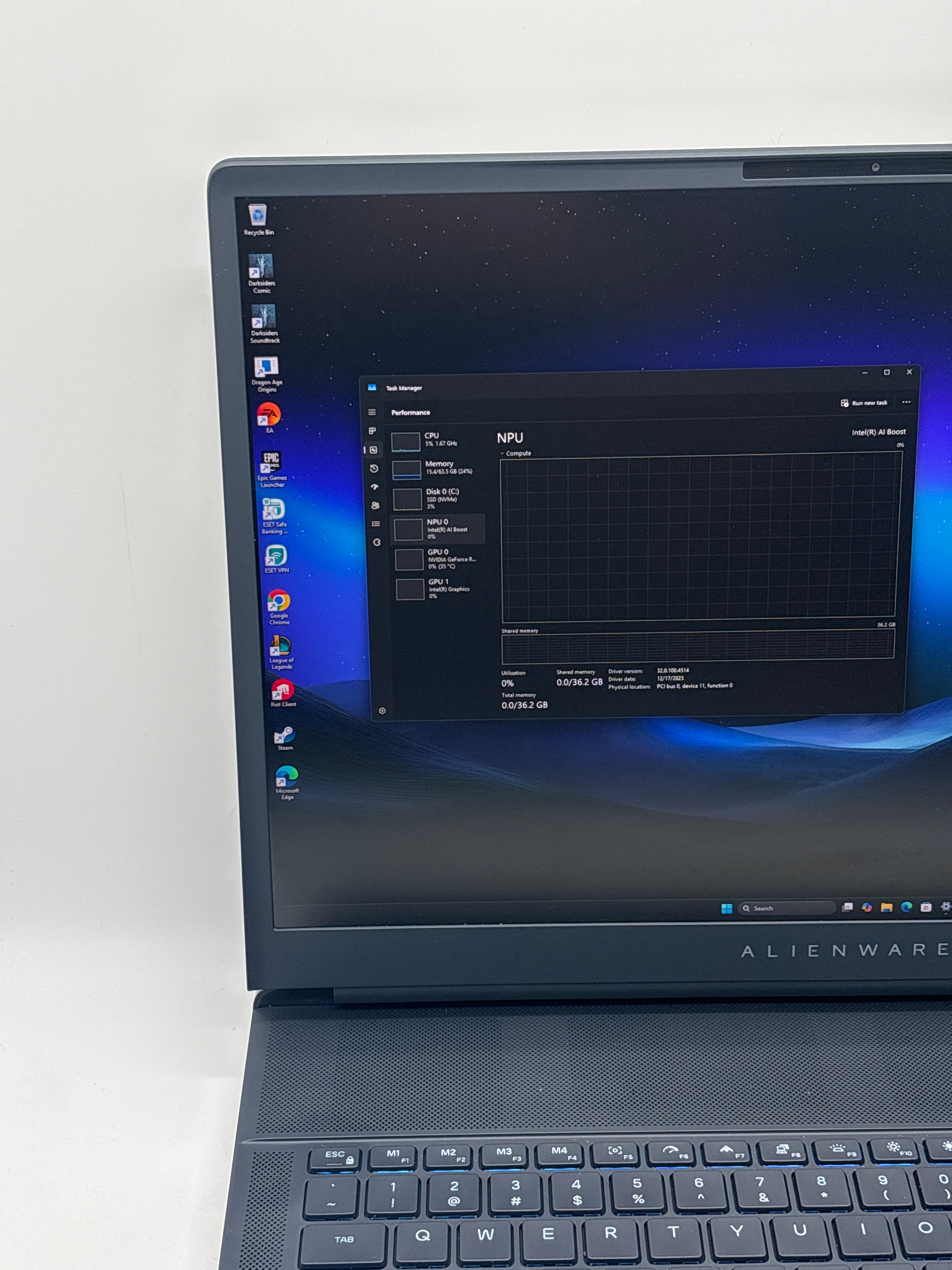Dell Alienware 18 Area 51 Ultra 9 275HX 64GB RAM 2TB SSD RTX 5090 - Warranty