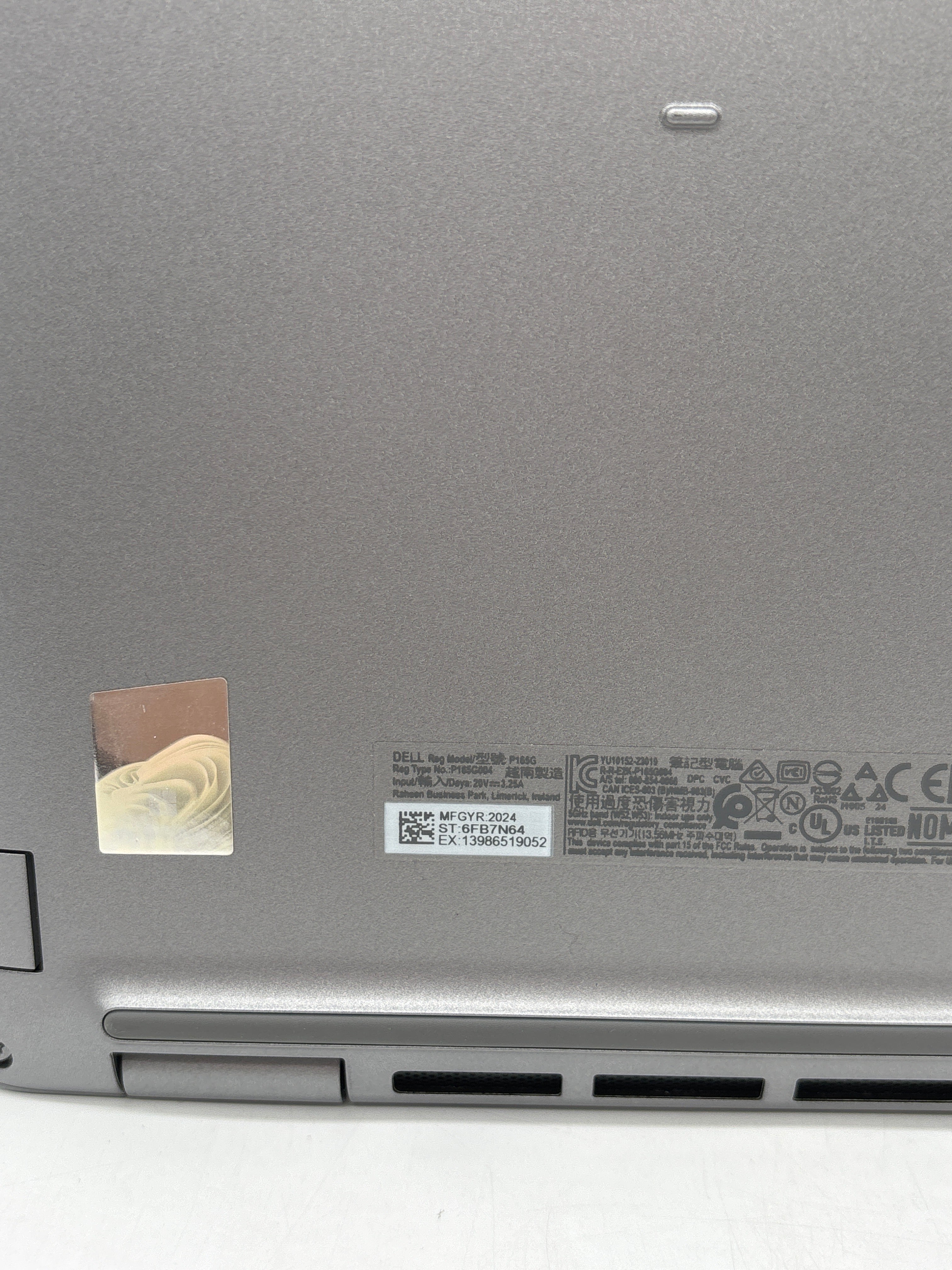 Dell Latitude 5450 14 in Ultra 7 165H 32GB RAM 512GB SSD Silver - Used