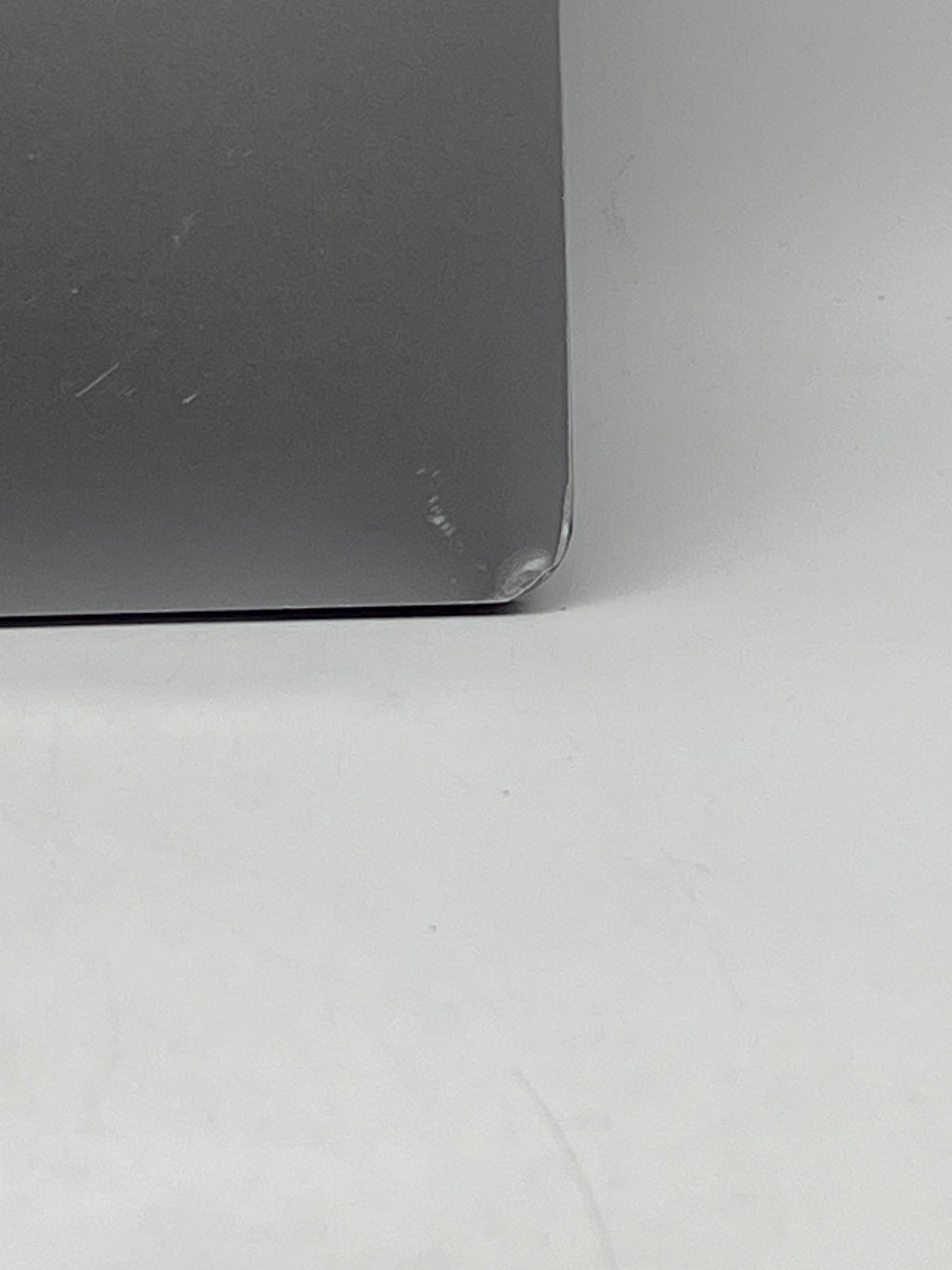 Apple MacBook Pro 15" A1990 Core i7 16GB RAM 256GB SSD Bad Battery